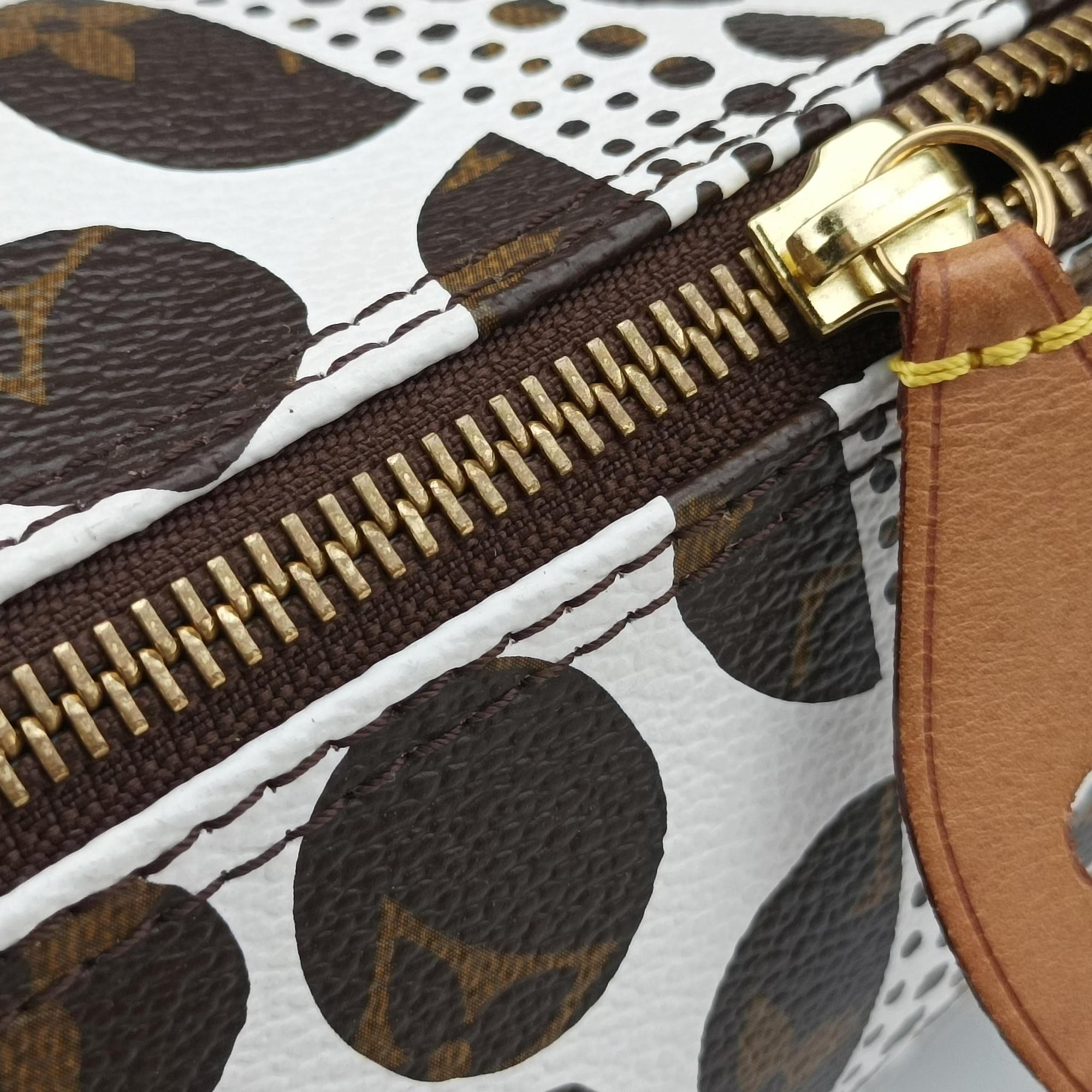 Pre-owned Louis Vuitton Papillon GM White × Brown Monogram Pumpkin Dots M40687 handbag | stylenewstar