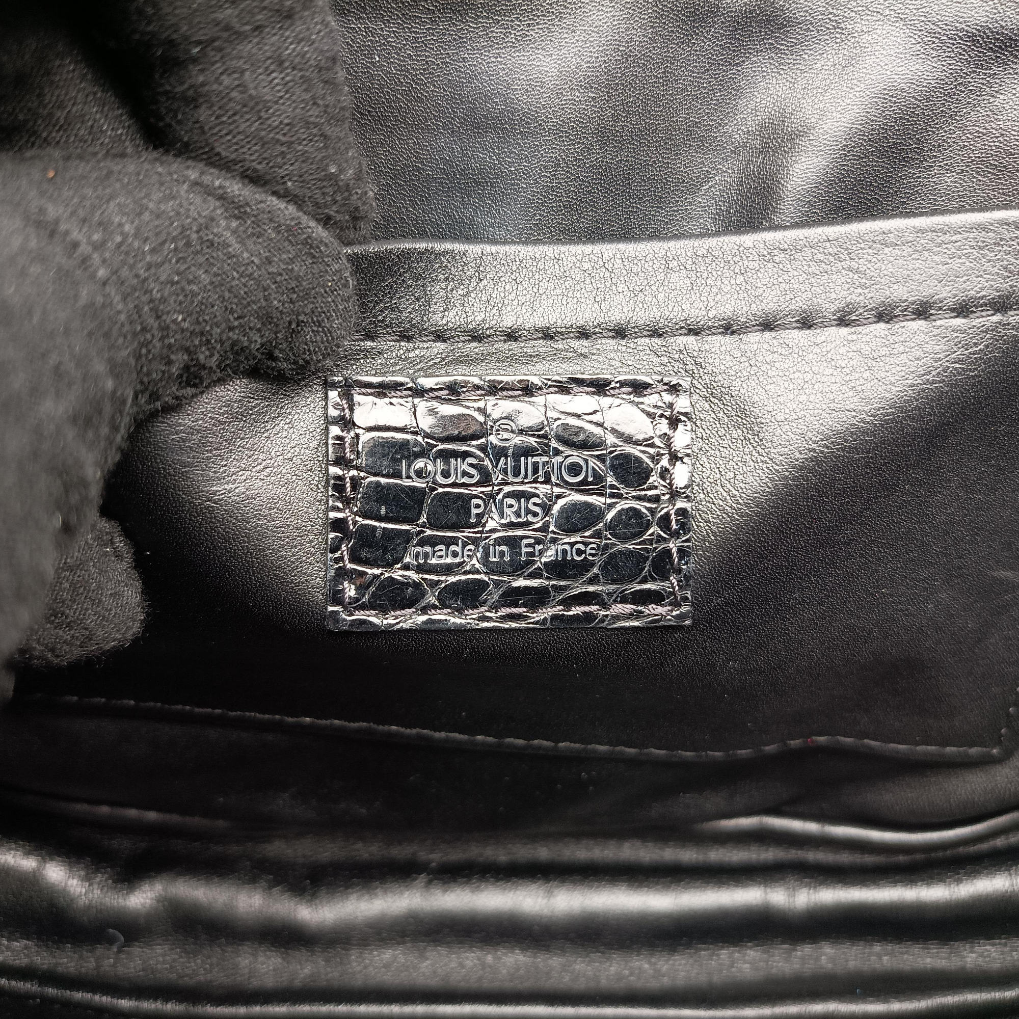 Pre-owned Louis Vuitton Irvine black Velour×Alligator M92733 shoulderbag | stylenewstar