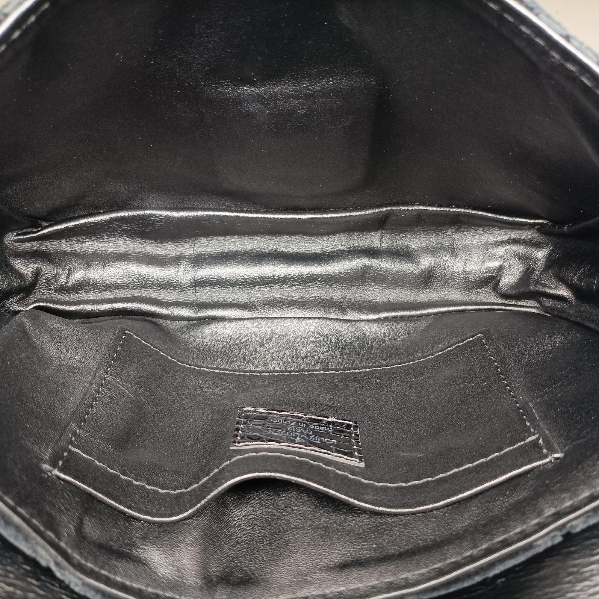 Pre-owned Louis Vuitton Irvine black Velour×Alligator M92733 shoulderbag | stylenewstar