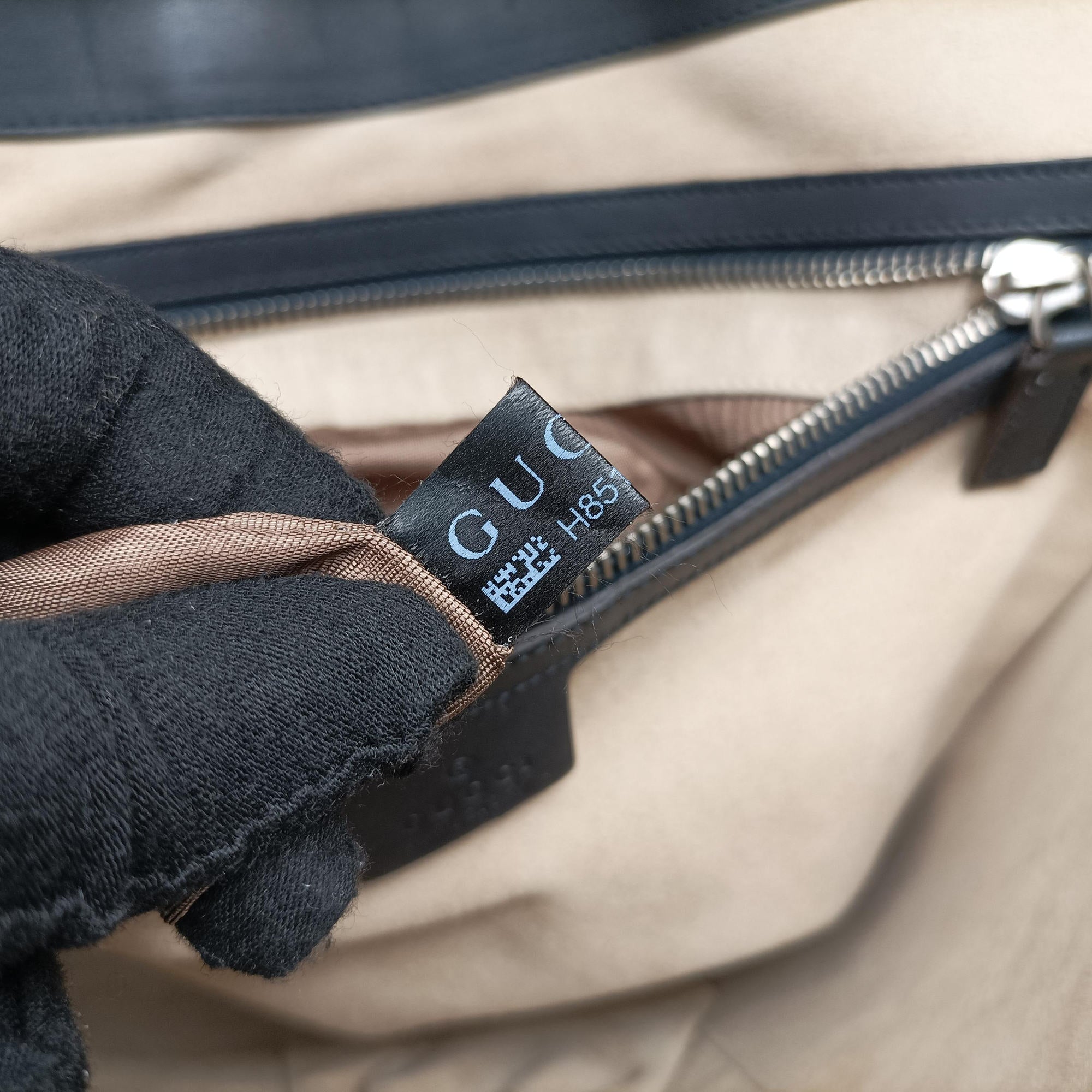 Pre-owned Gucci Messenger Black Leather  shoulderbag | stylenewstar