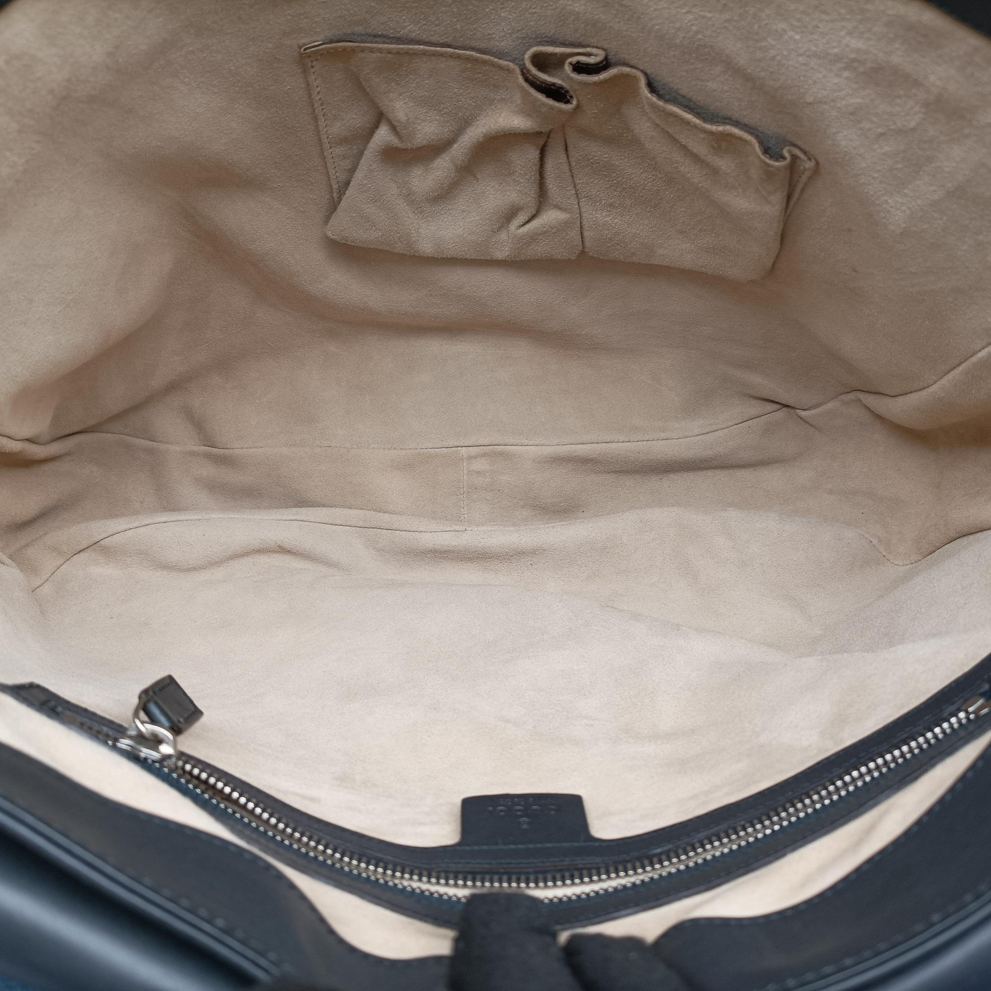 Pre-owned Gucci Messenger Black Leather  shoulderbag | stylenewstar
