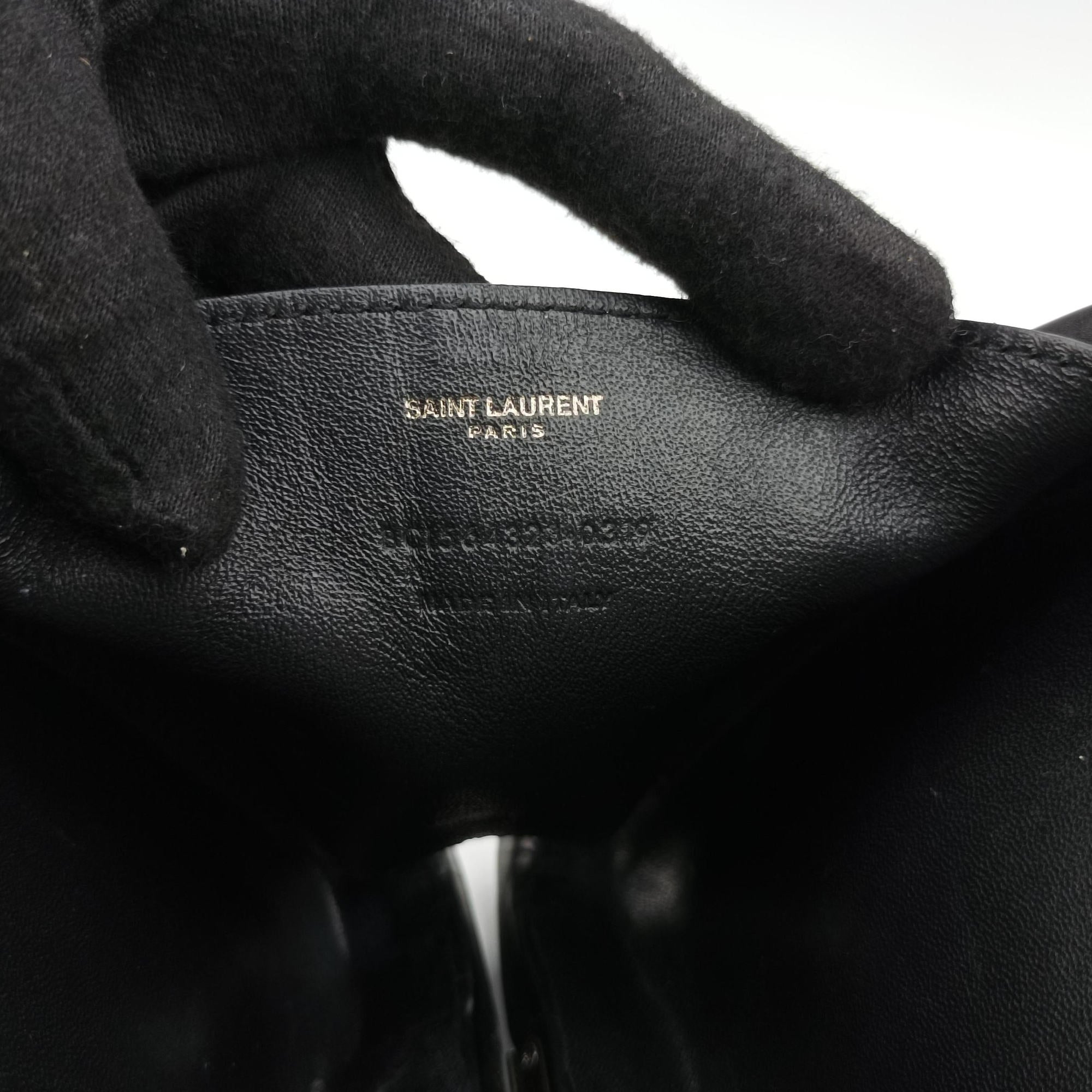 Pre-owned Yves Saint Laurent Love box heart Black Leather 564323 shoulderbag | stylenewstar