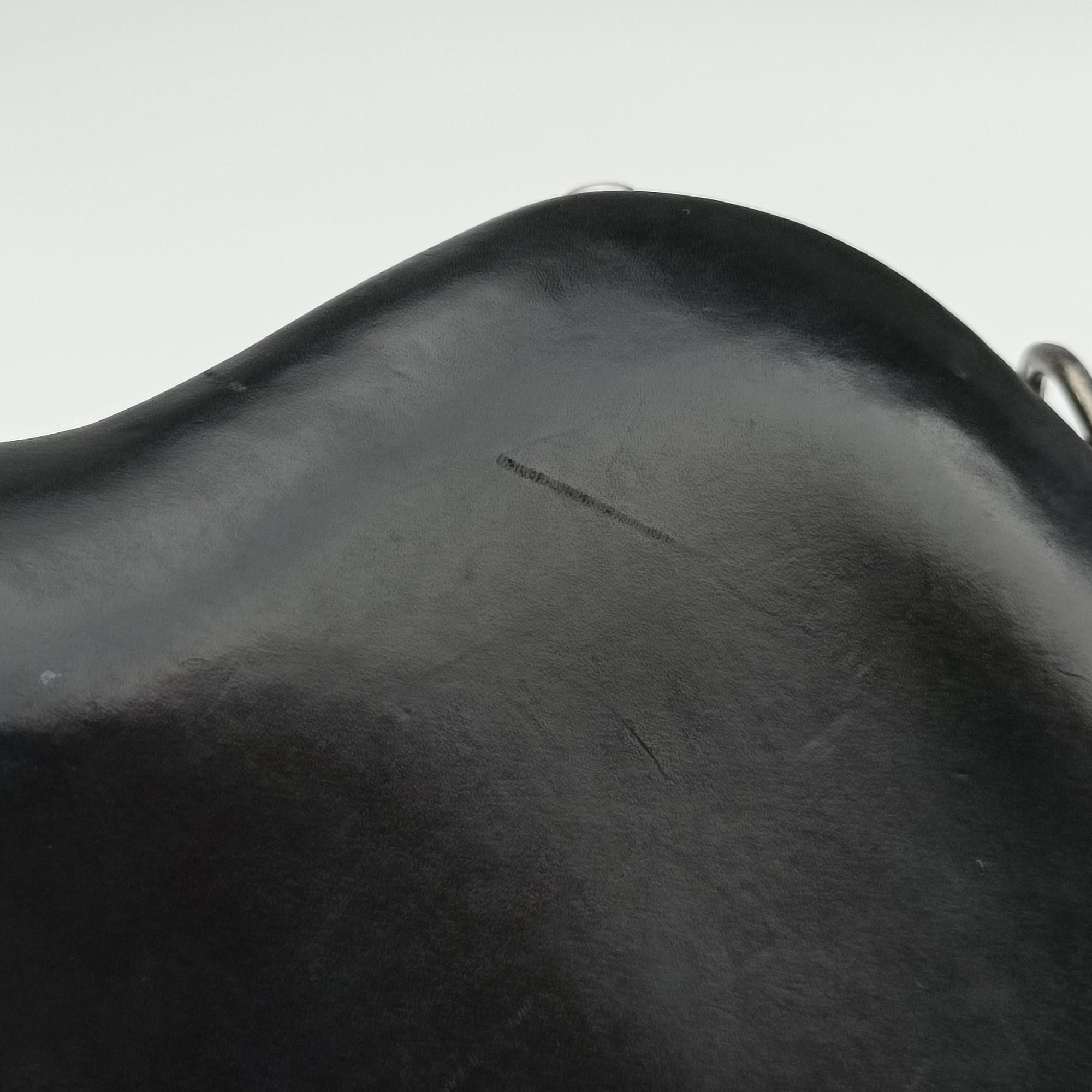 Pre-owned Yves Saint Laurent Love box heart Black Leather 564323 shoulderbag | stylenewstar