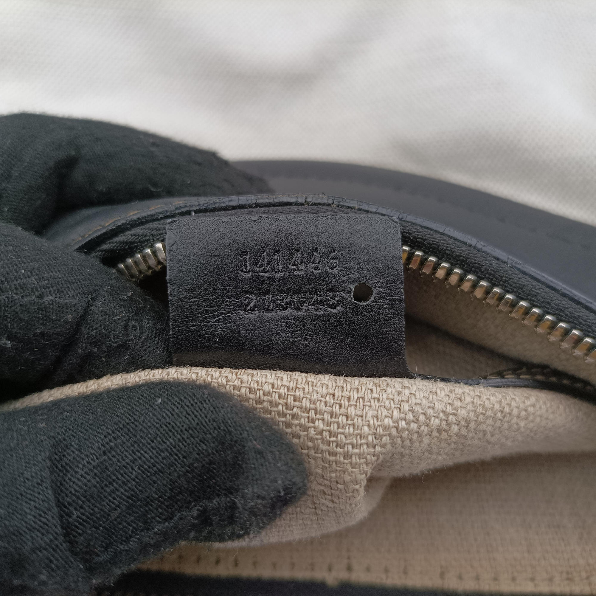 Pre-owned Gucci Crest Ivory × Black Leather×Canvas 141446 shoulderbag | stylenewstar