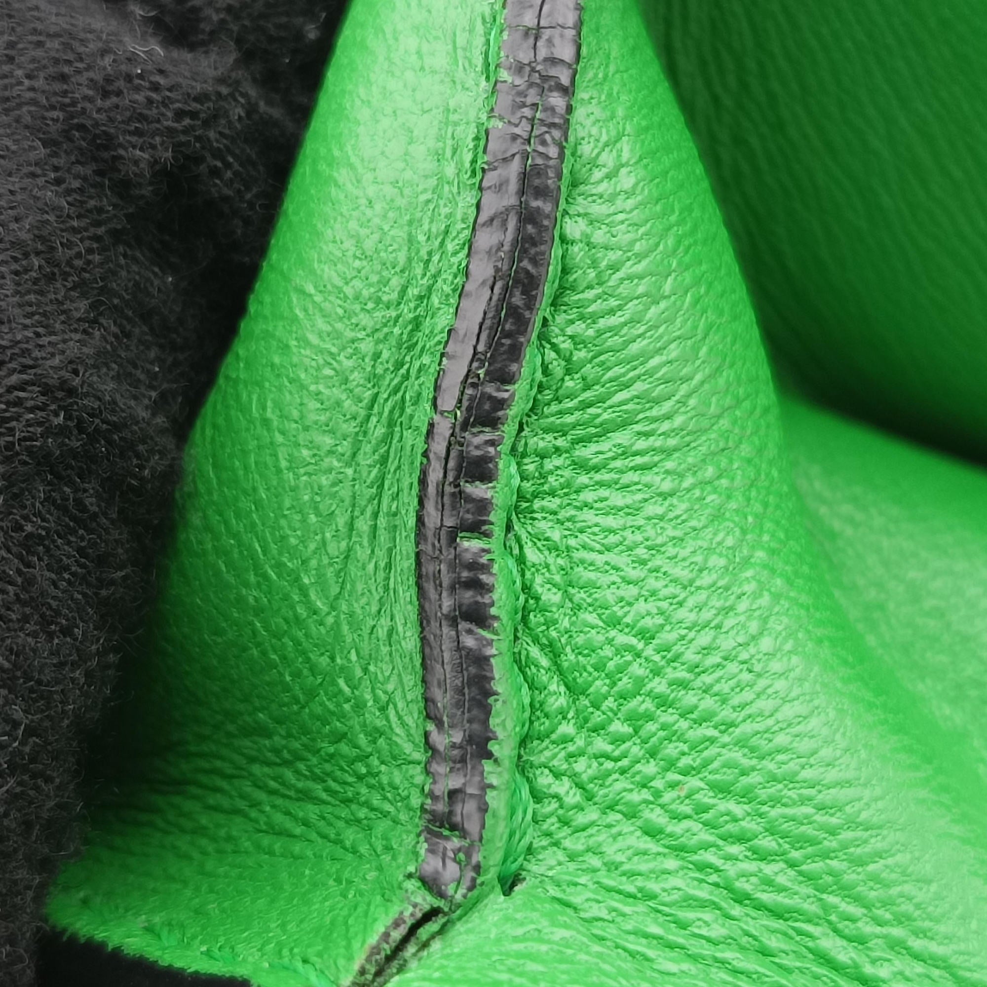 Pre-owned Valentino Rockstud Va Va Voom Green Leather  shoulderbag | stylenewstar