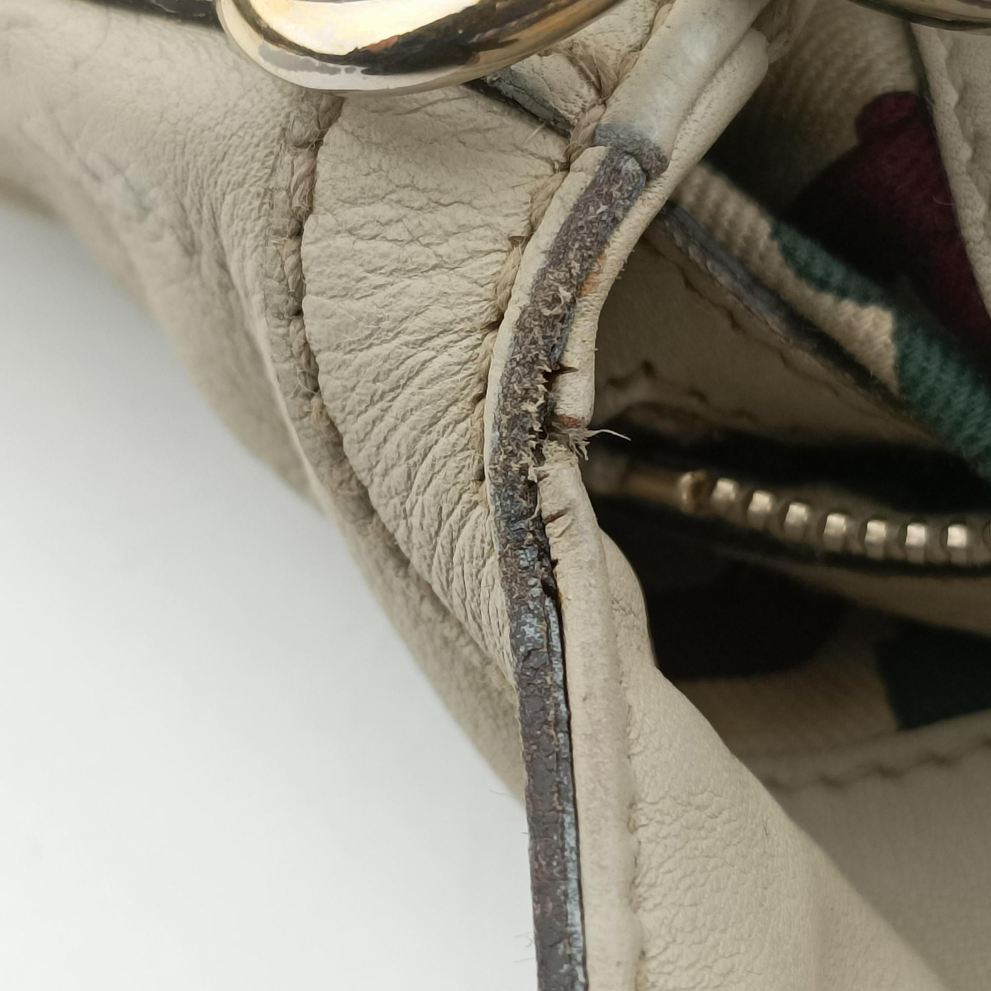 Pre-owned Gucci Indy Hobo White Leather 177139 shoulderbag | stylenewstar