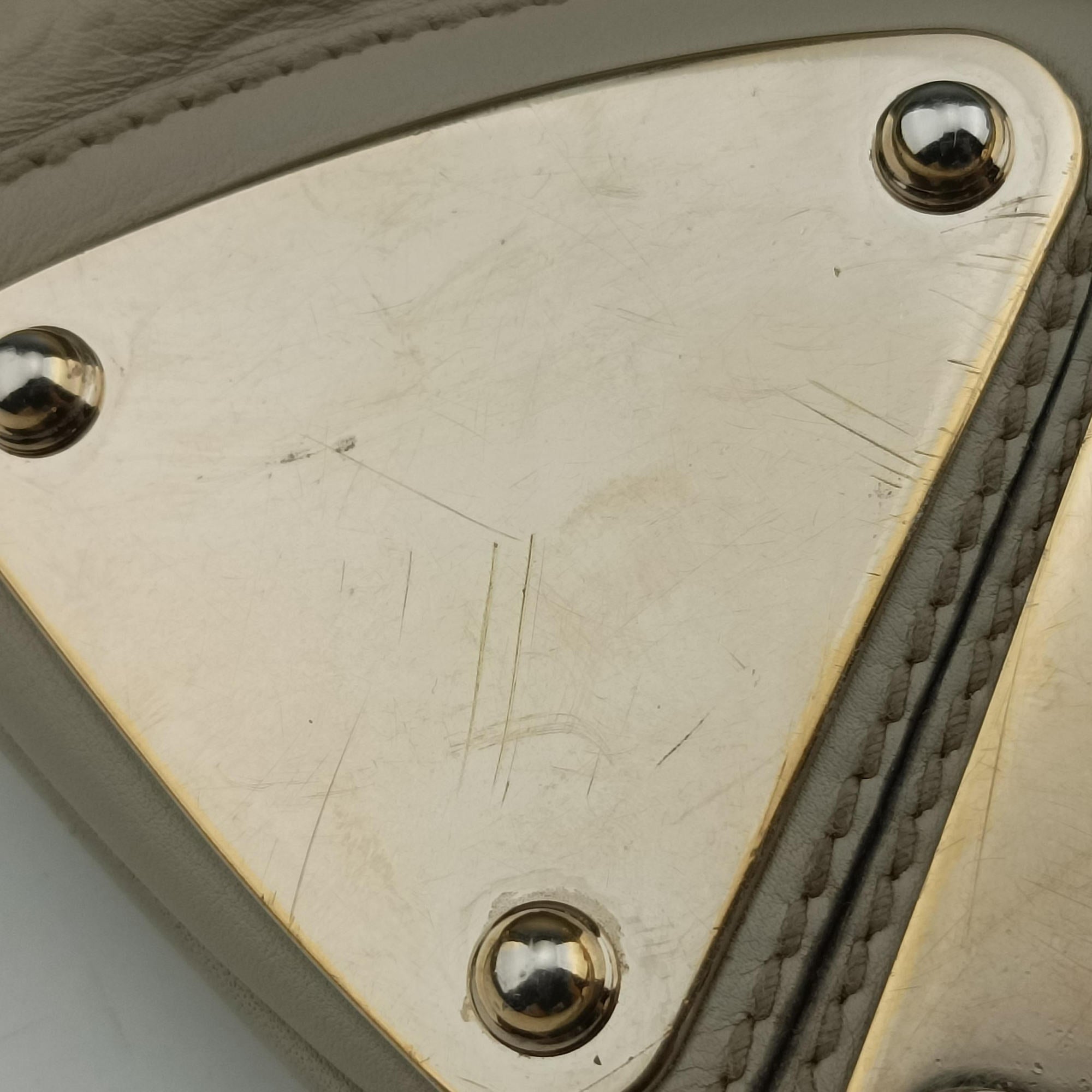 Pre-owned Gucci Indy Hobo White Leather 177139 shoulderbag | stylenewstar