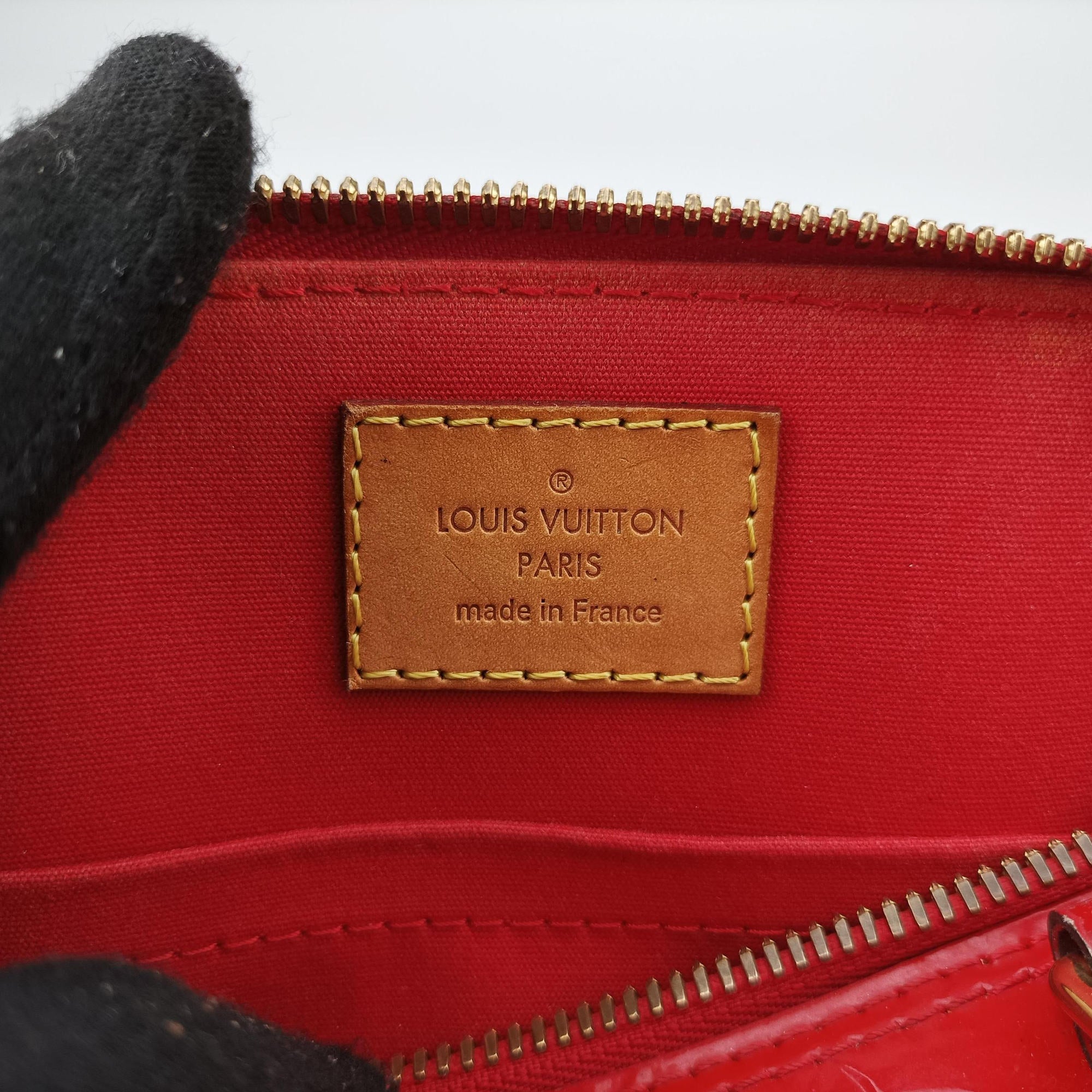 Vintage Louis Vuitton Alma BB CERISE Vernis M90174 shoulderbag | stylenewstar