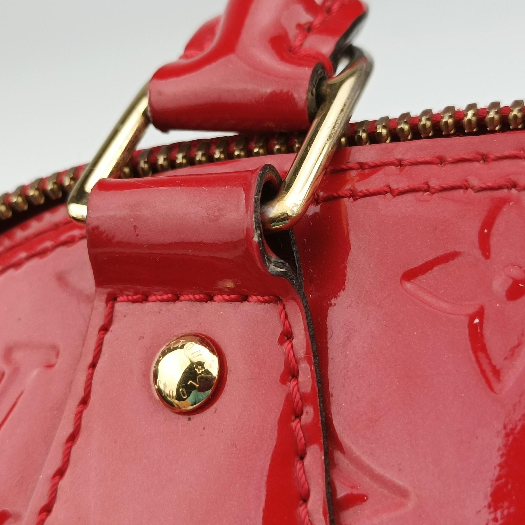 Vintage Louis Vuitton Alma BB CERISE Vernis M90174 shoulderbag | stylenewstar