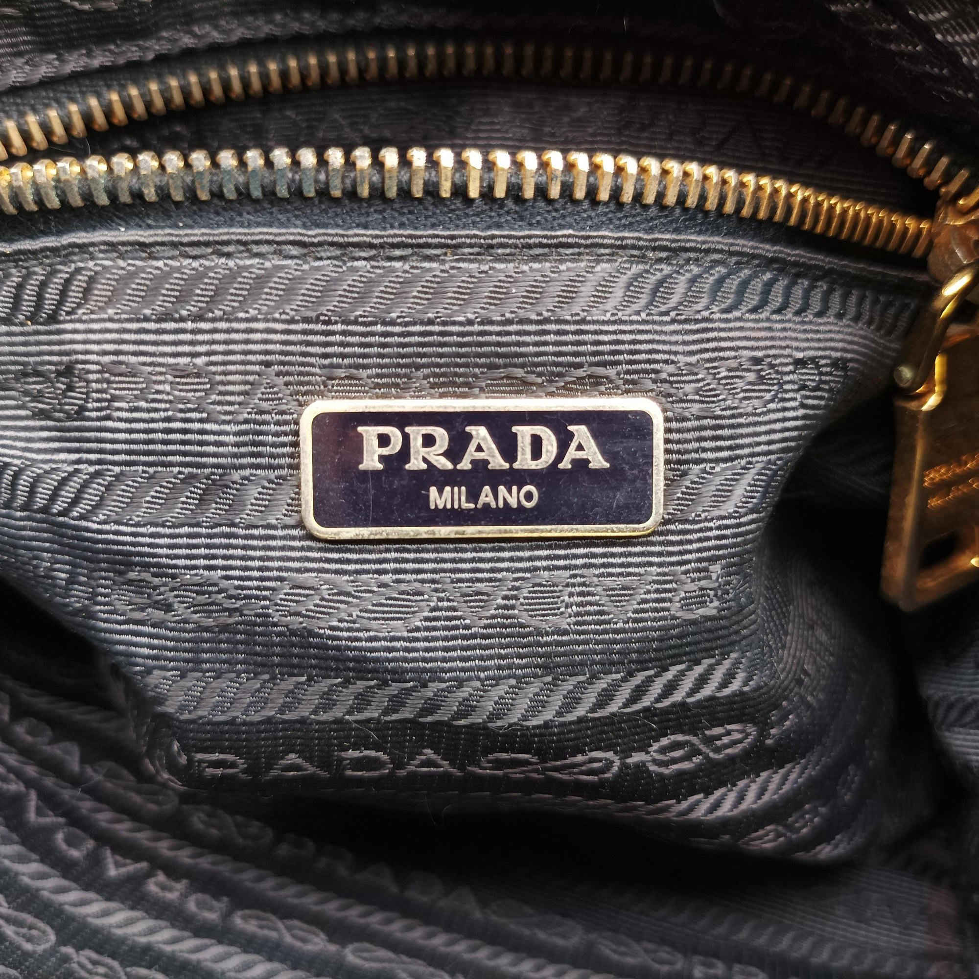 Secondhand Prada Camera bag Black nylon  shoulderbag | stylenewstar