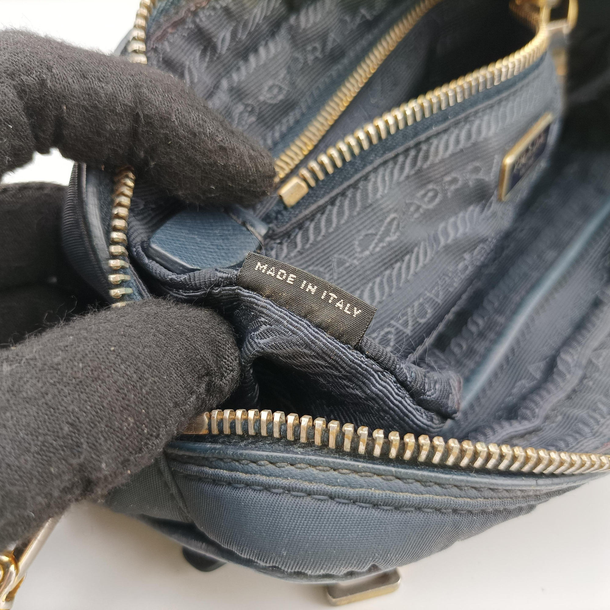 Secondhand Prada Camera bag Black nylon  shoulderbag | stylenewstar