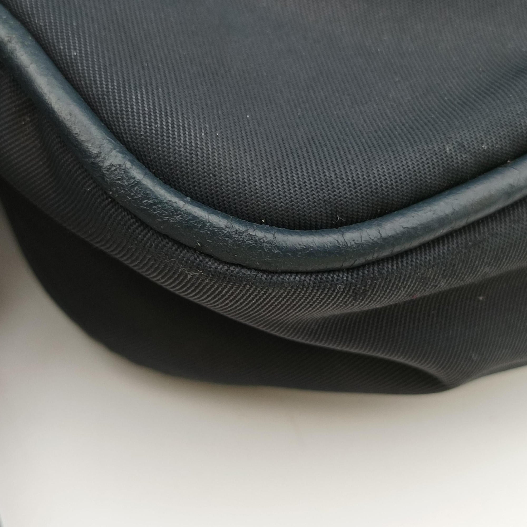 Secondhand Prada Camera bag Black nylon  shoulderbag | stylenewstar