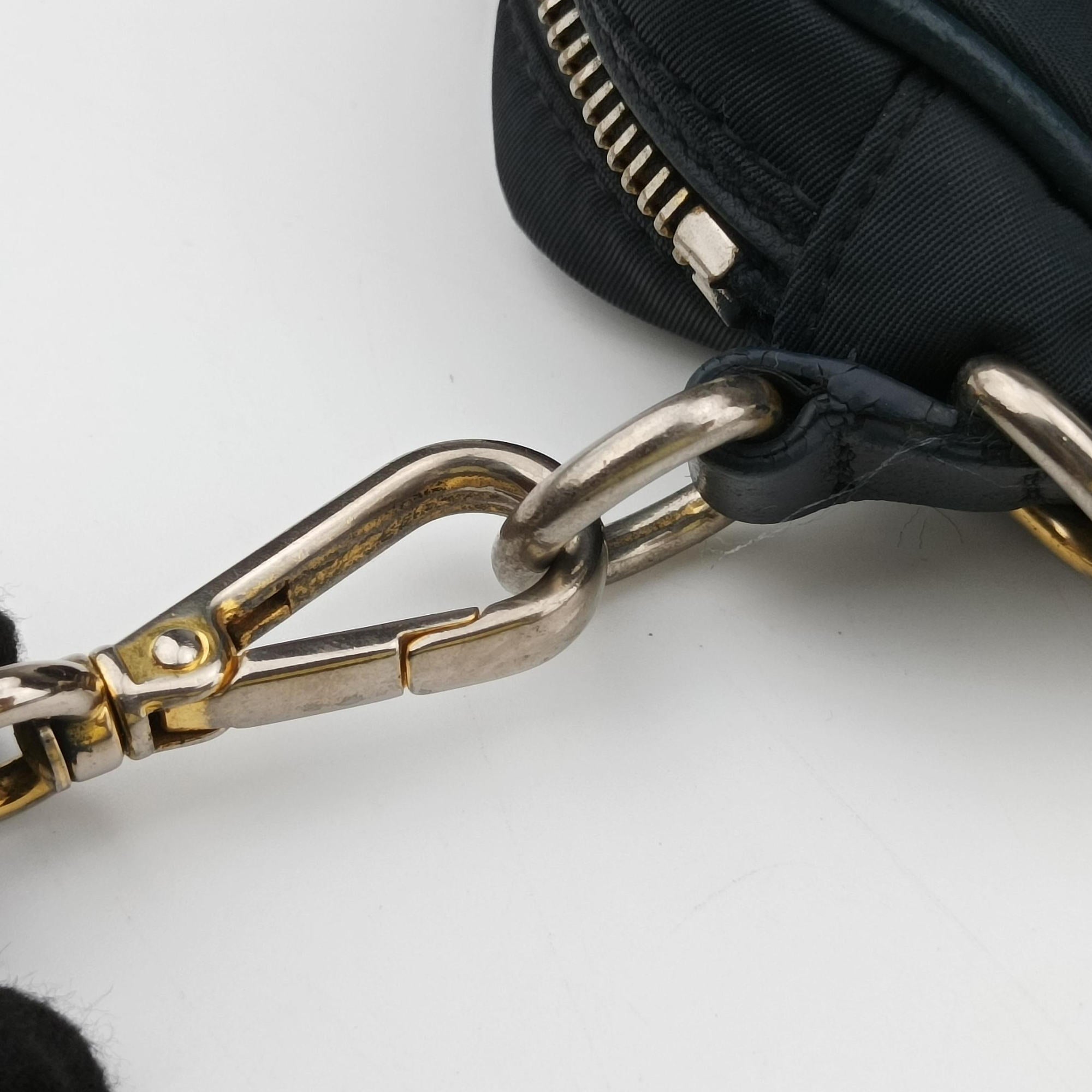 Secondhand Prada Camera bag Black nylon  shoulderbag | stylenewstar