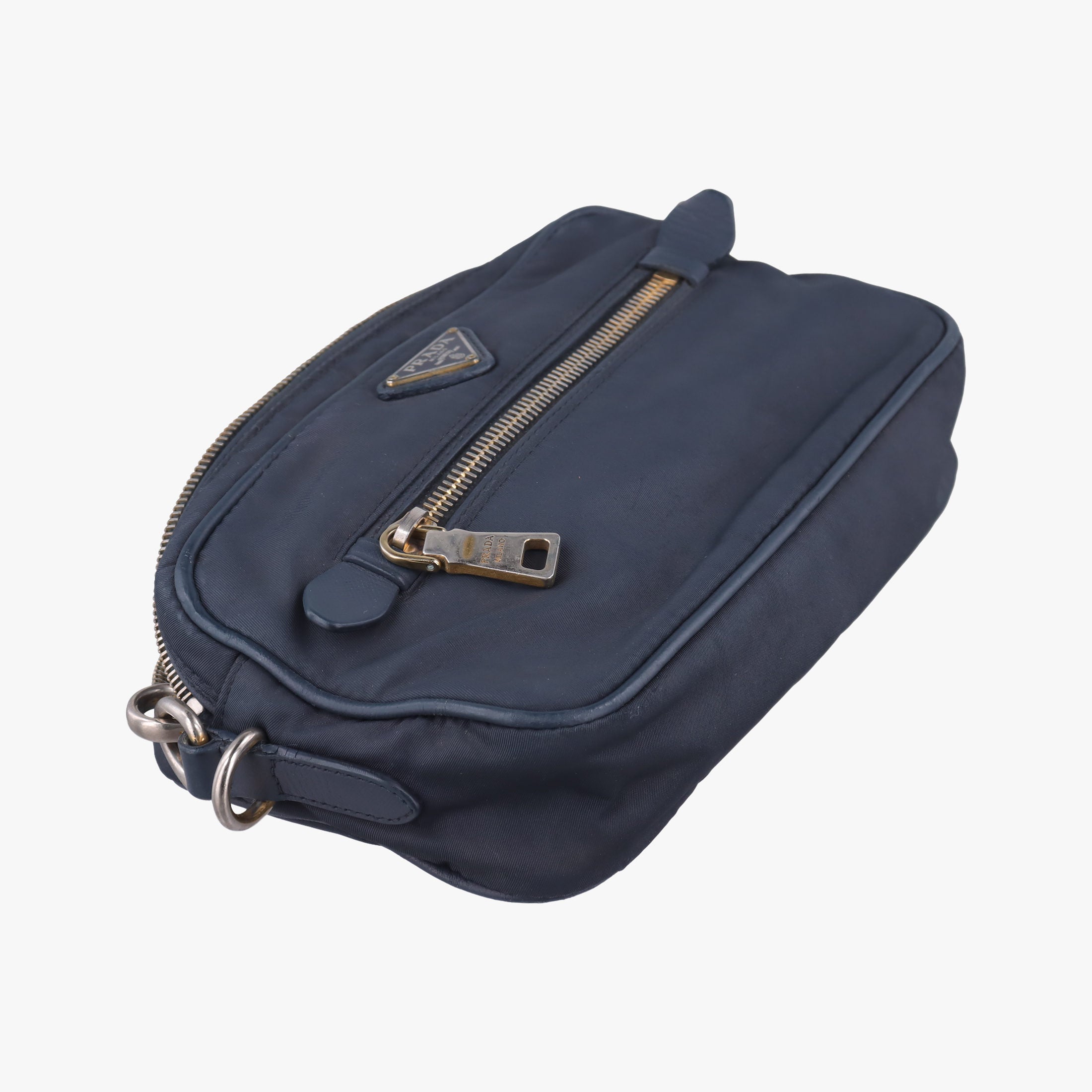 Secondhand Prada Camera bag Black nylon  shoulderbag | stylenewstar
