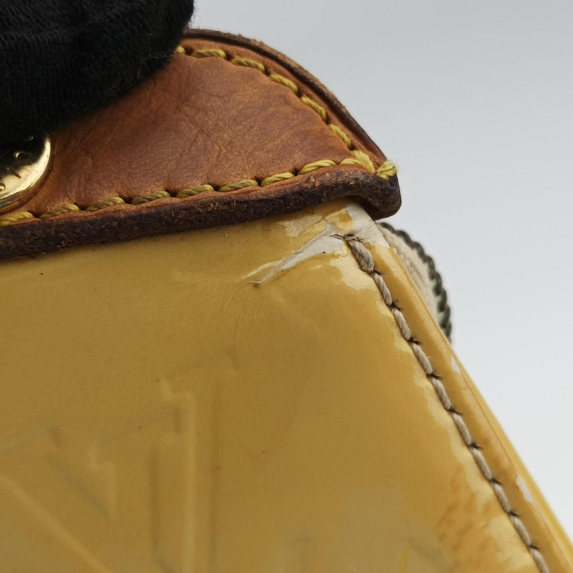 Pre-owned Louis Vuitton Brea MM Dunne Vernis M90180 shoulderbag | stylenewstar