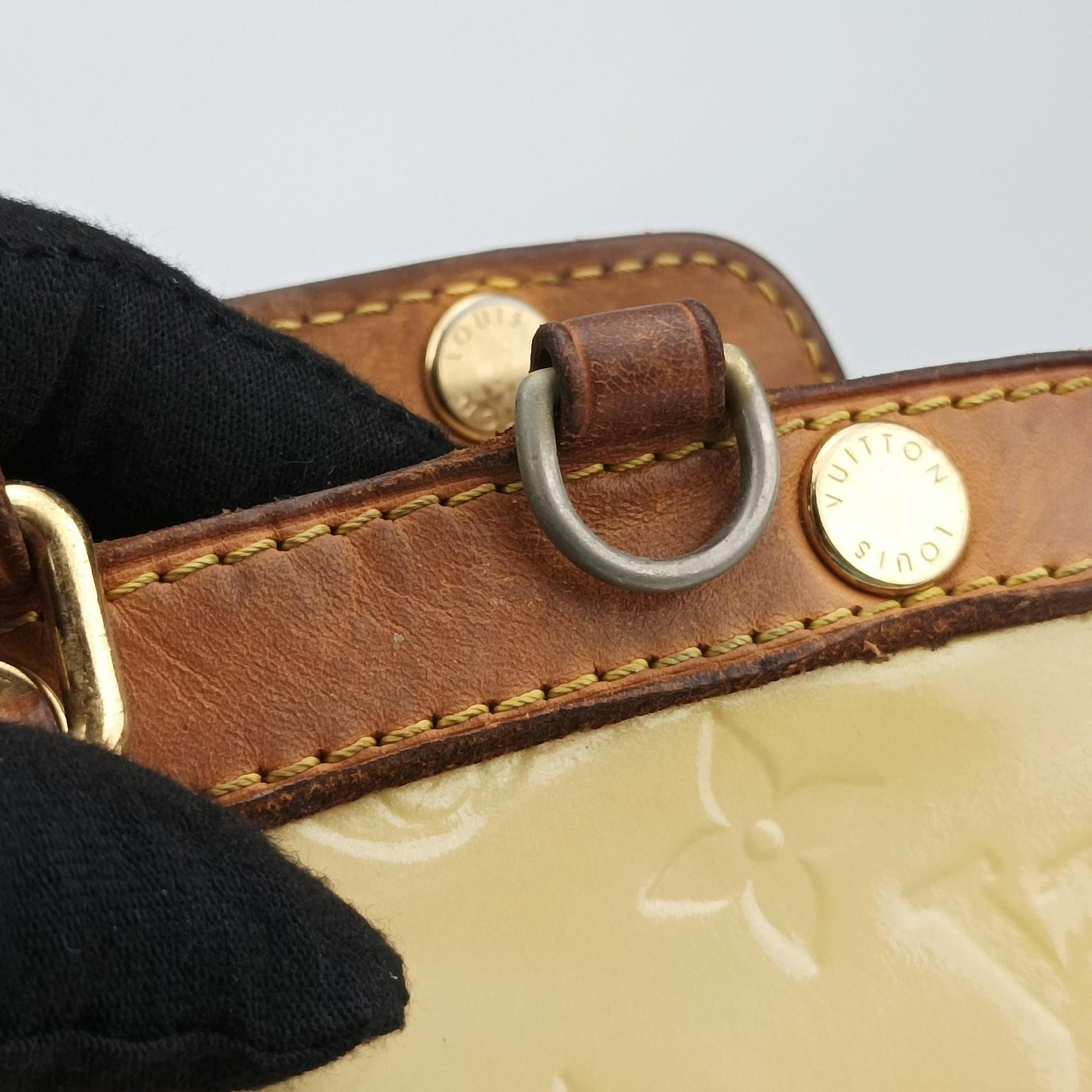 Pre-owned Louis Vuitton Brea MM Dunne Vernis M90180 shoulderbag | stylenewstar