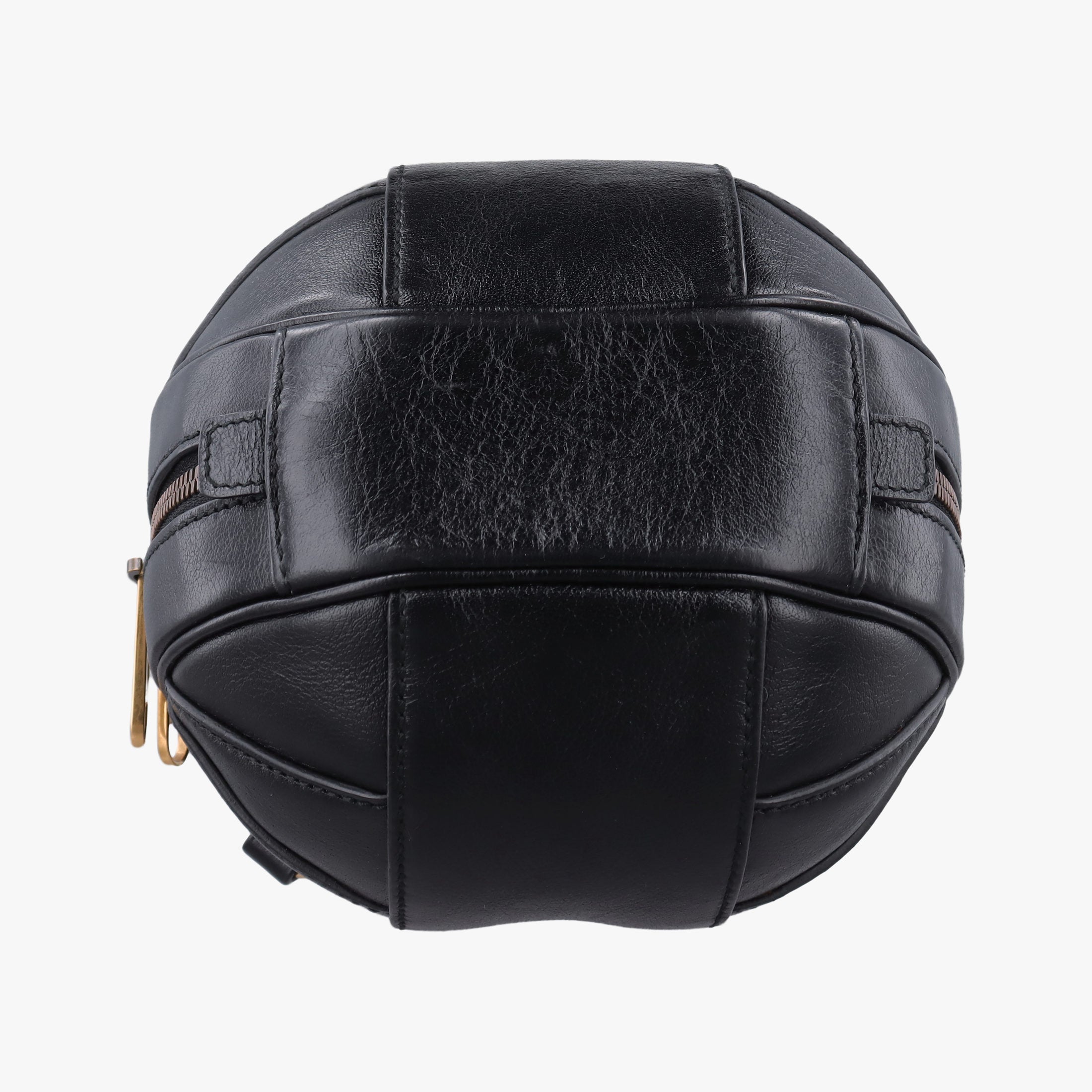 Vintage Gucci Basketball Shape Black Leather 547855 shoulderbag | stylenewstar