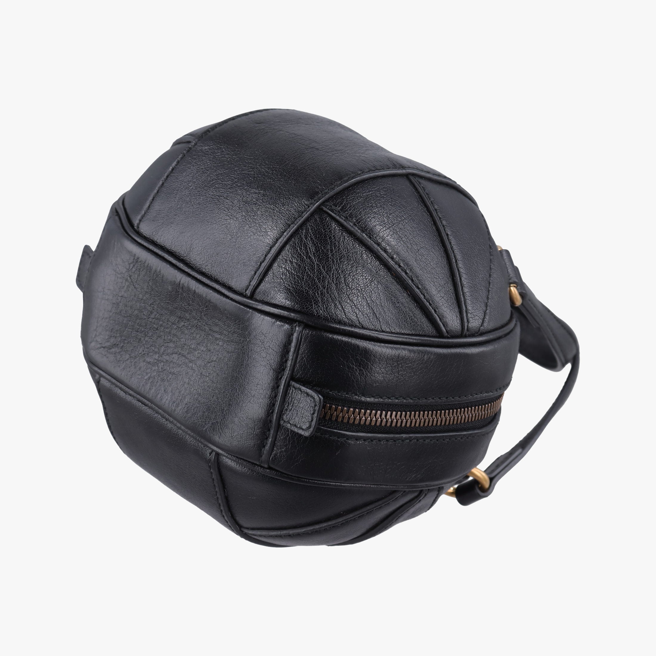 Vintage Gucci Basketball Shape Black Leather 547855 shoulderbag | stylenewstar