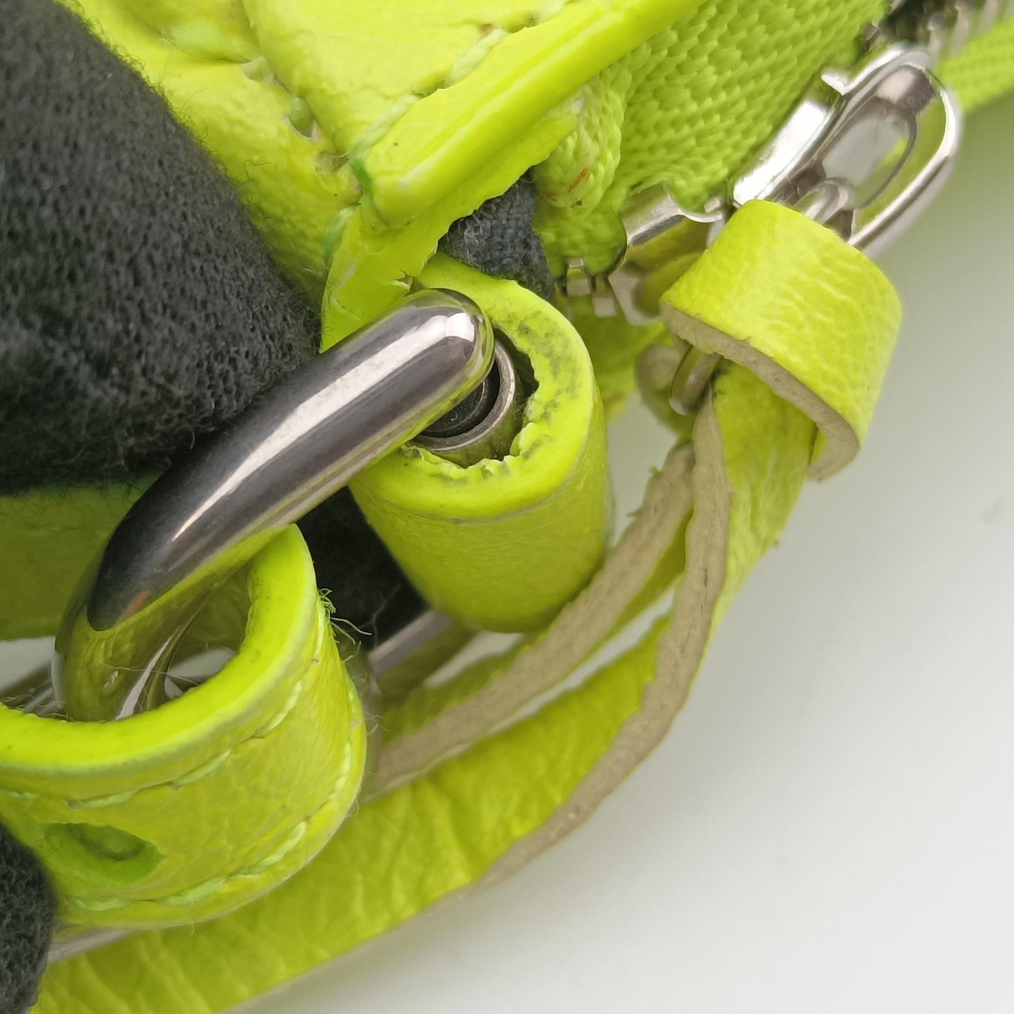 Vintage Balenciaga Le Cagole Green lambskin  shoulderbag | stylenewstar
