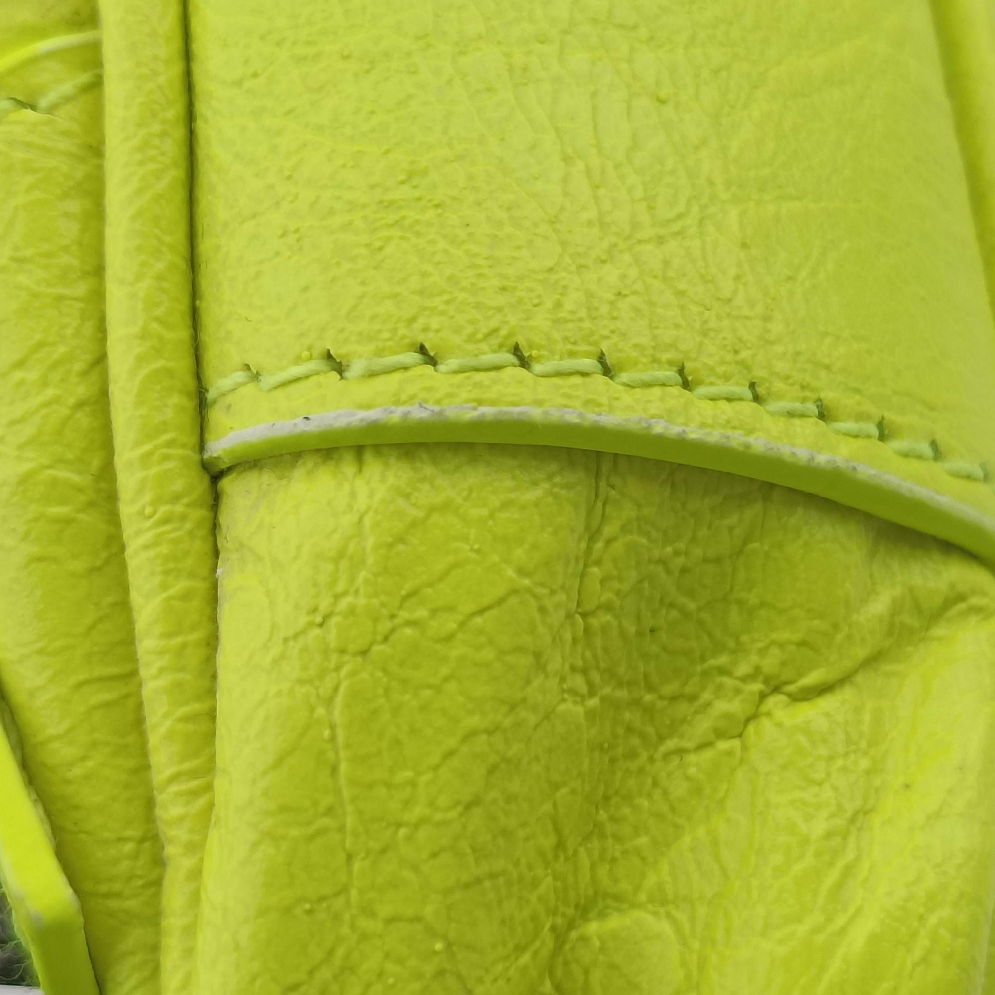 Vintage Balenciaga Le Cagole Green lambskin  shoulderbag | stylenewstar