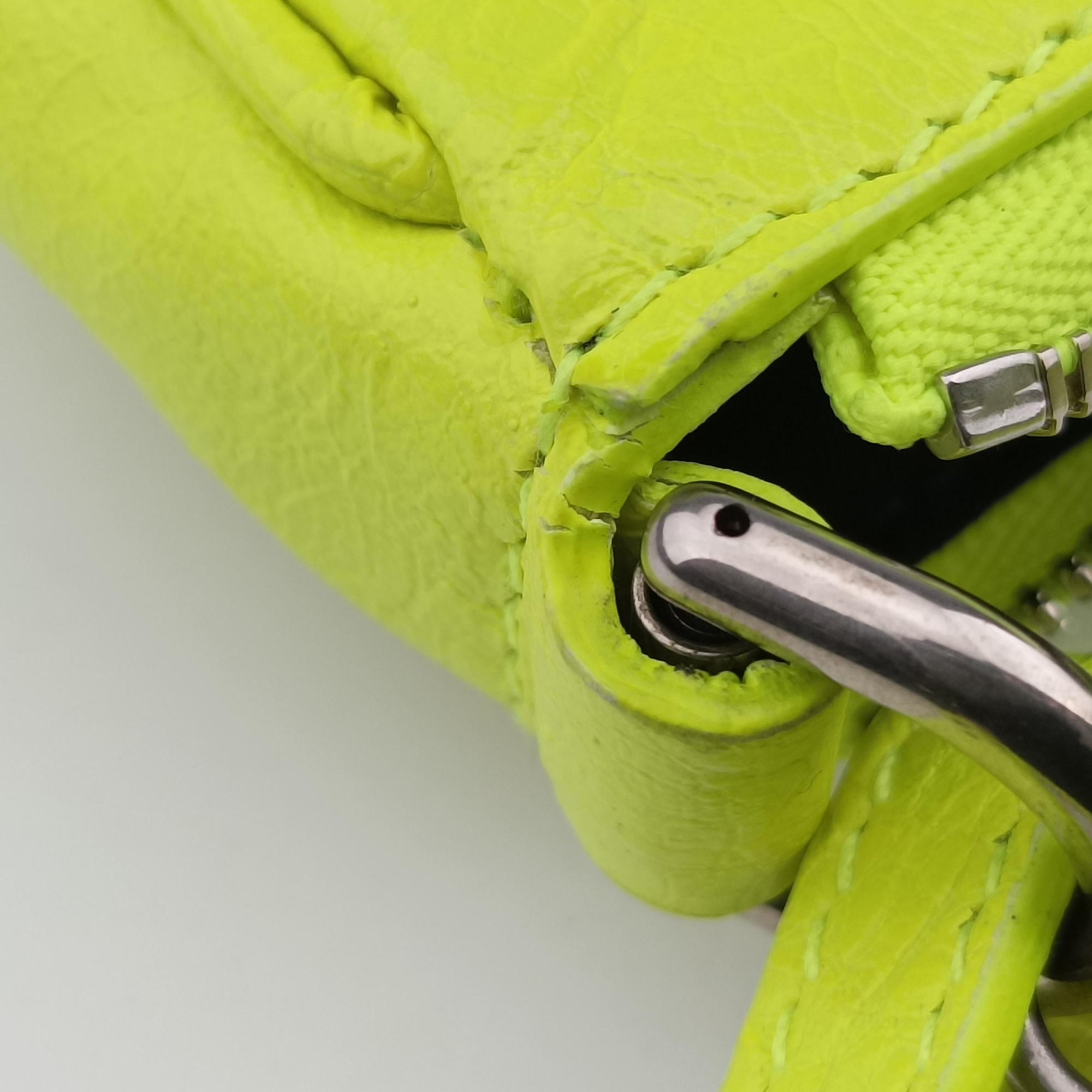 Vintage Balenciaga Le Cagole Green lambskin  shoulderbag | stylenewstar