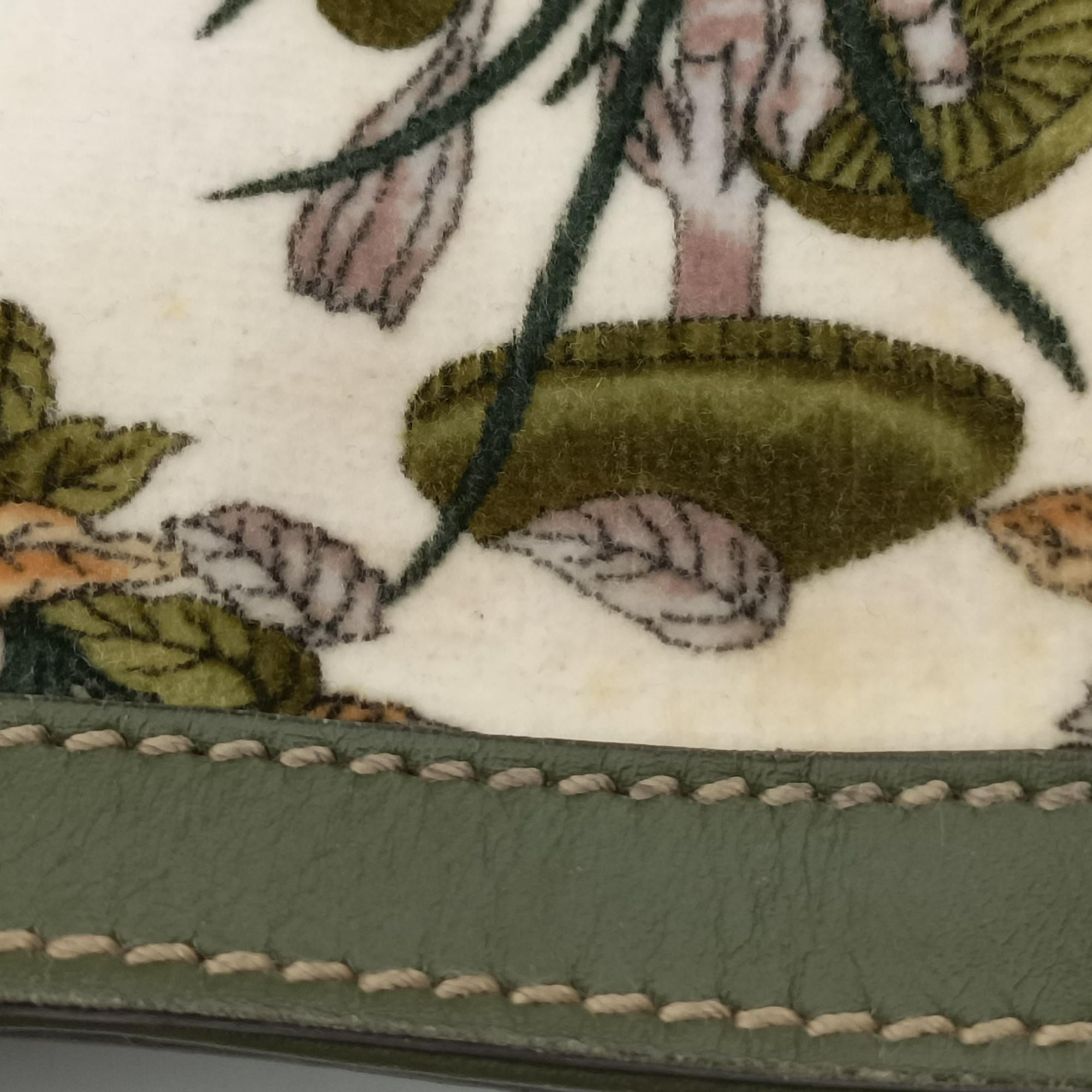 Pre-owned Gucci Interlocking GG Mushroom Flora Multicolour velour 162886 shoulderbag | stylenewstar