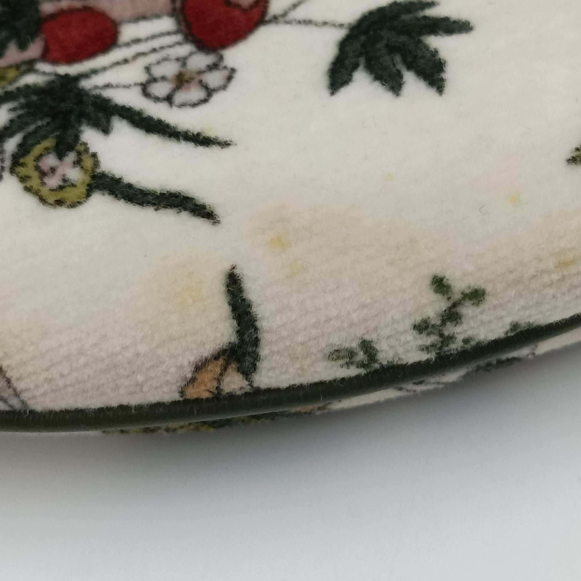 Pre-owned Gucci Interlocking GG Mushroom Flora Multicolour velour 162886 shoulderbag | stylenewstar