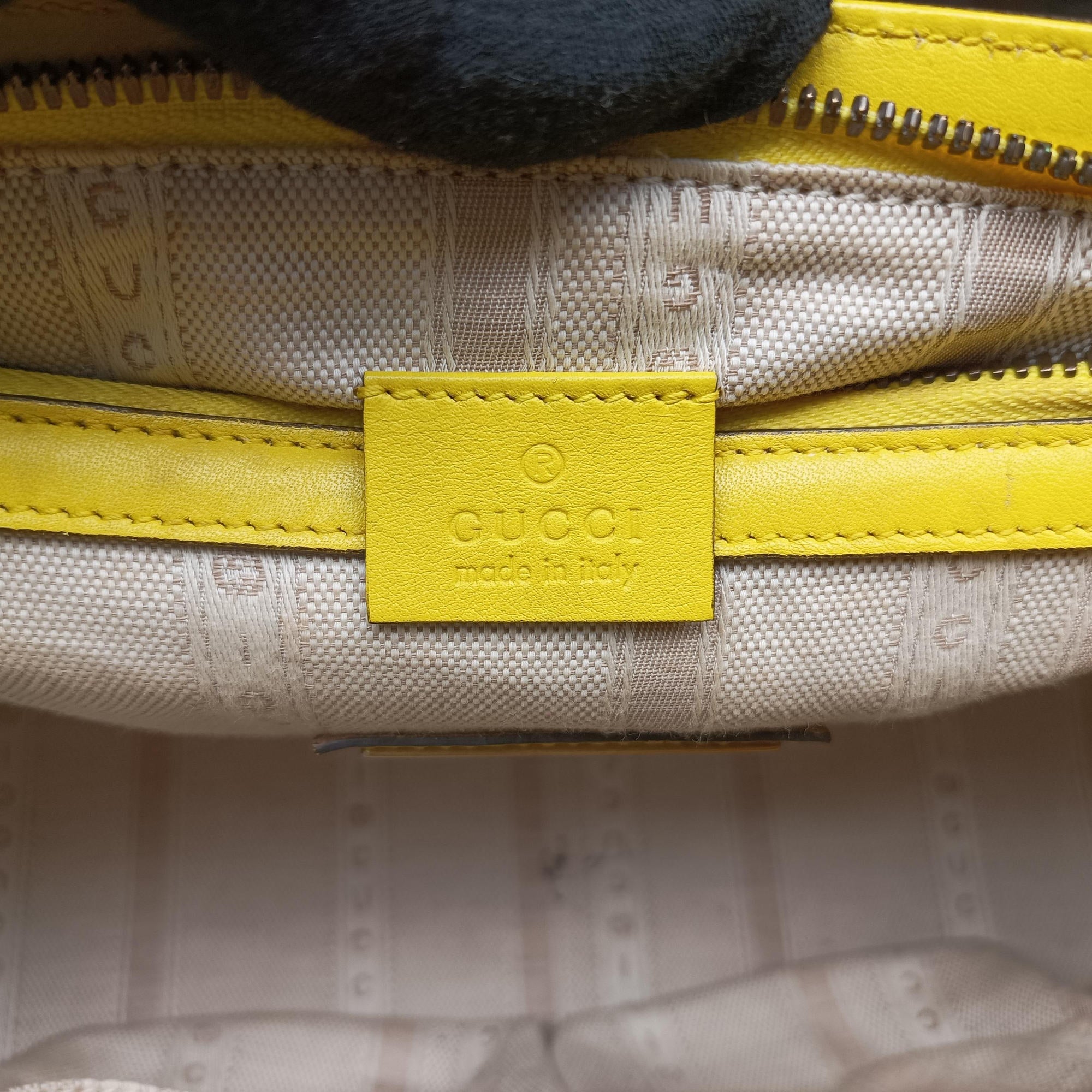 Pre-owned Gucci Bright Bit Yellow Patent 371925 shoulderbag | stylenewstar