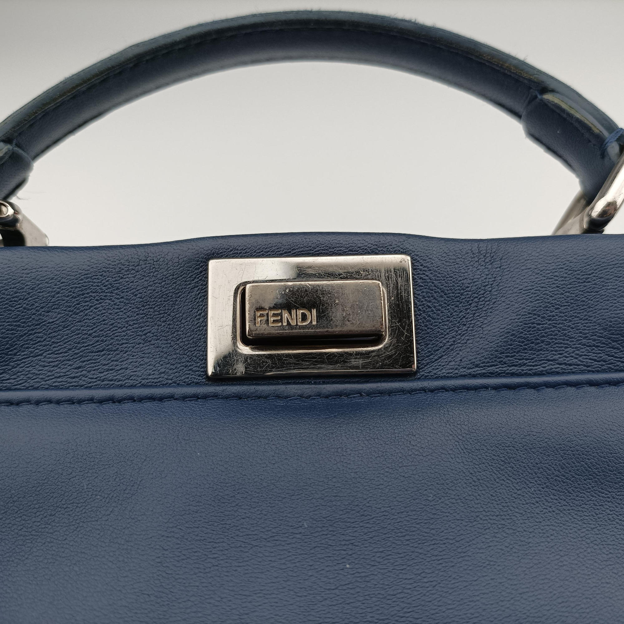 Secondhand Fendi PEEKABOO mini Blue Leather 8BN244 shoulderbag | stylenewstar