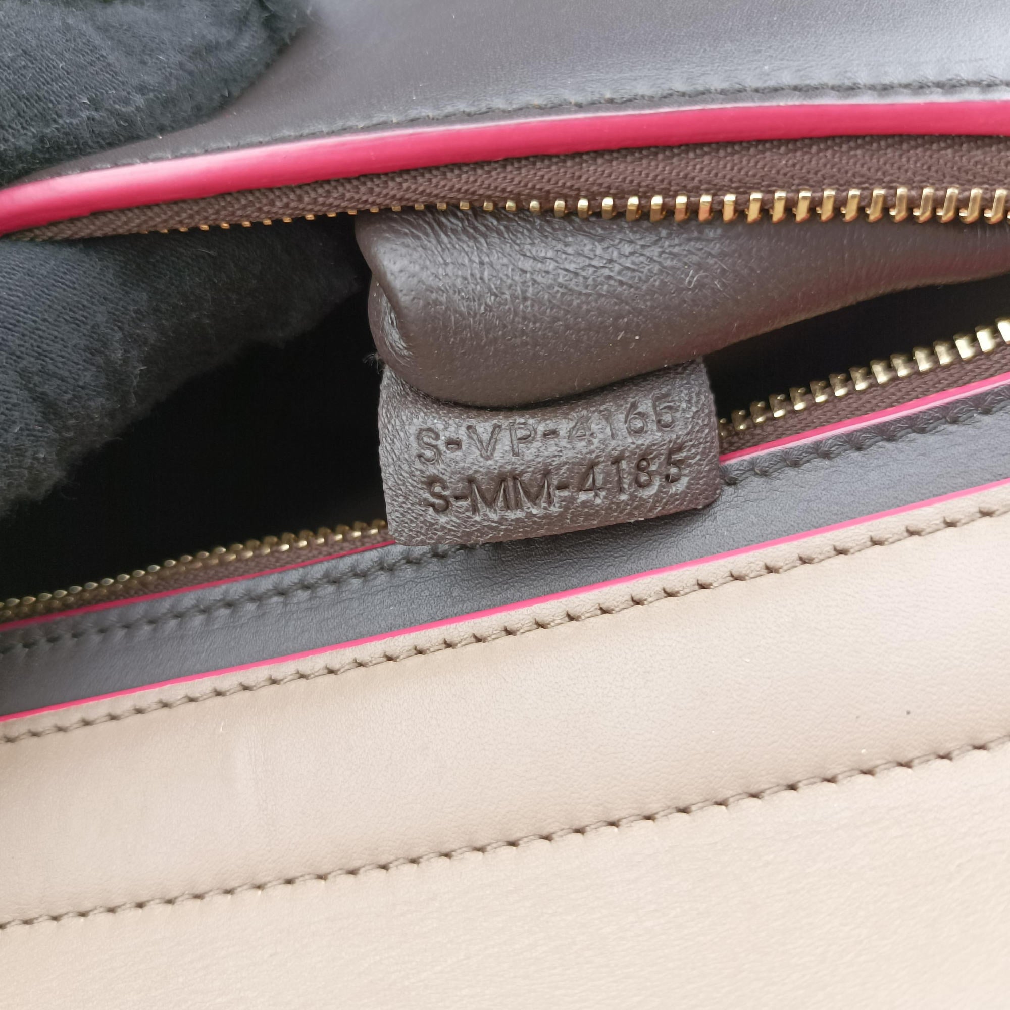 Secondhand Celine Trapeze Black Leather  handbag | stylenewstar
