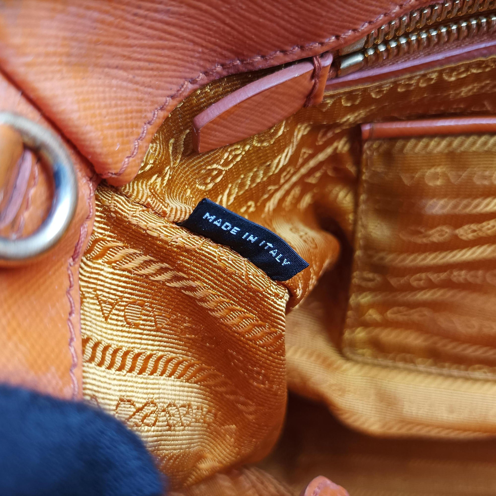Pre-owned Prada Tote Orange Patent Saffiano Leather BN2411 shoulderbag | stylenewstar