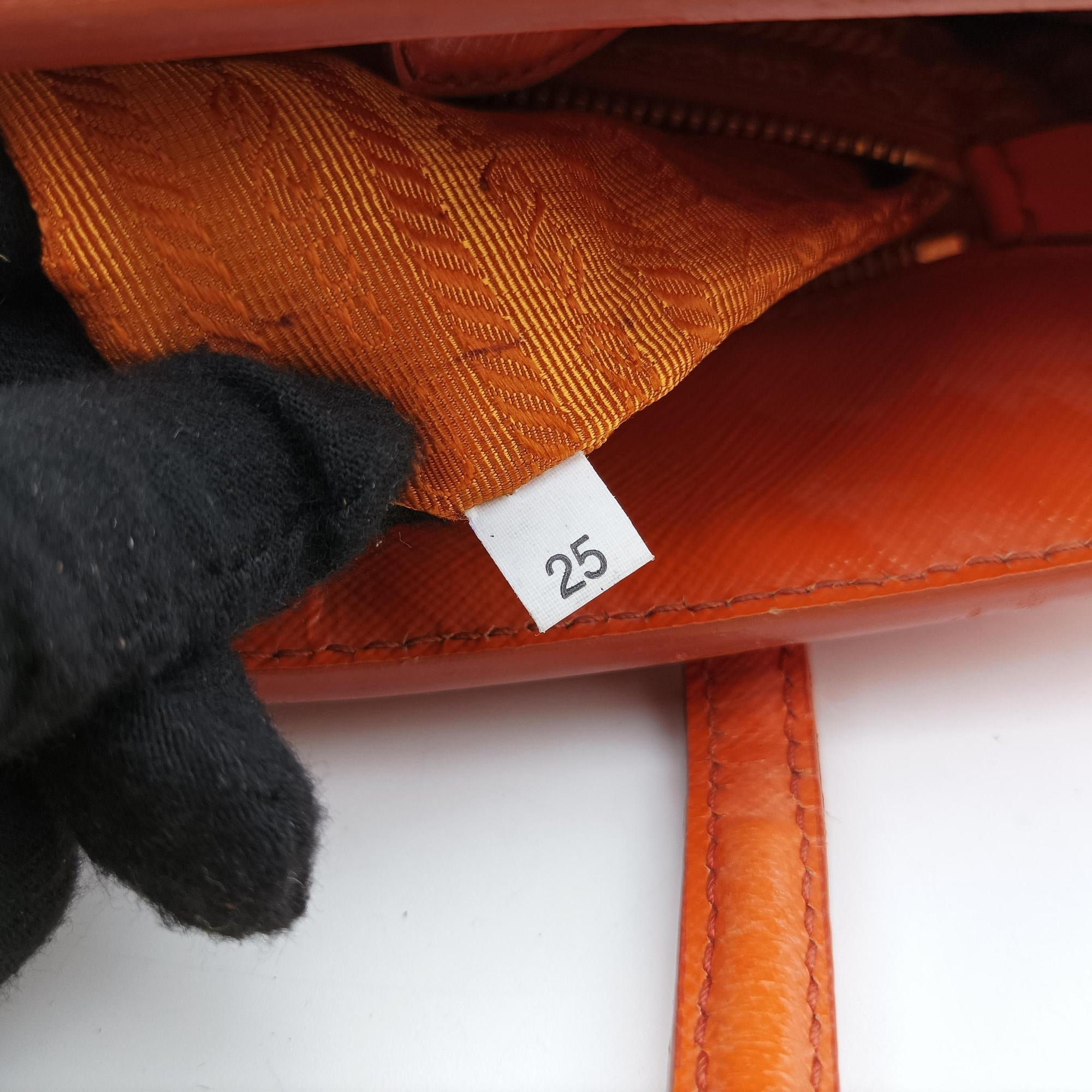 Pre-owned Prada Tote Orange Patent Saffiano Leather BN2411 shoulderbag | stylenewstar