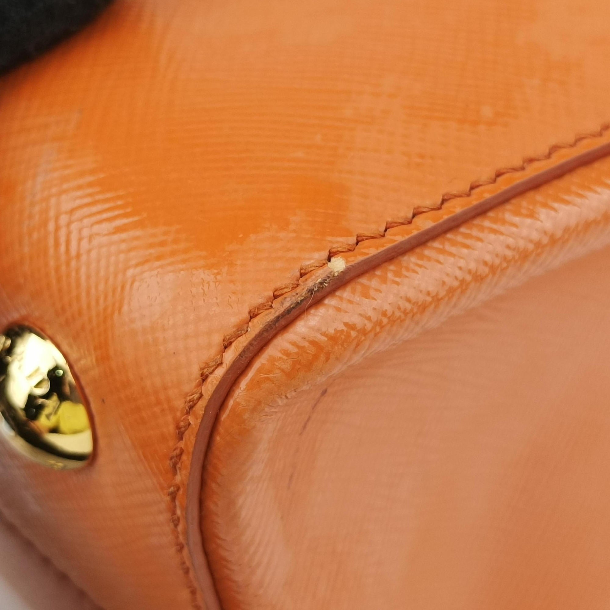 Pre-owned Prada Tote Orange Patent Saffiano Leather BN2411 shoulderbag | stylenewstar