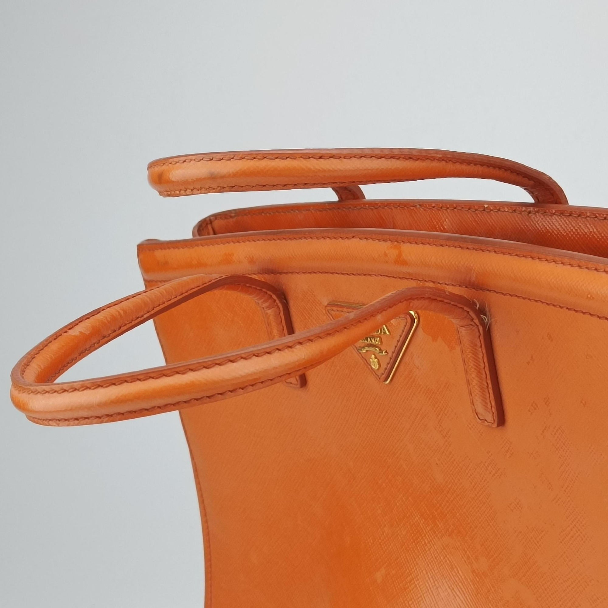 Pre-owned Prada Tote Orange Patent Saffiano Leather BN2411 shoulderbag | stylenewstar