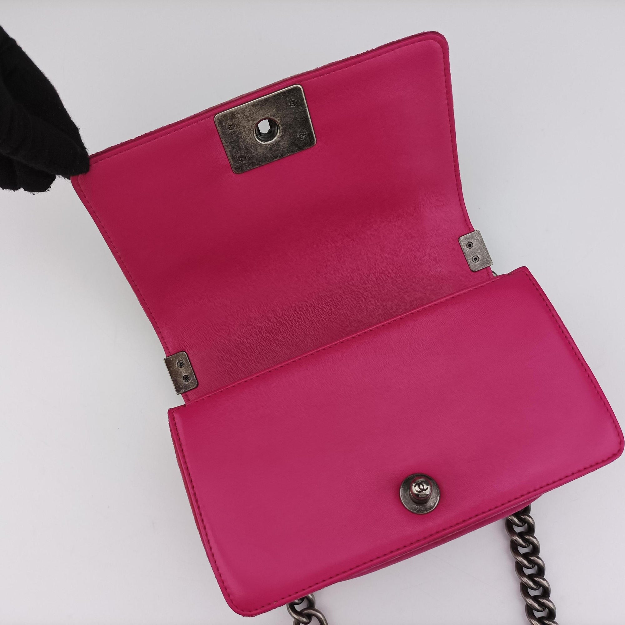 Pre-owned Chanel BOY CHANEL Rose velour A67416 shoulderbag | stylenewstar