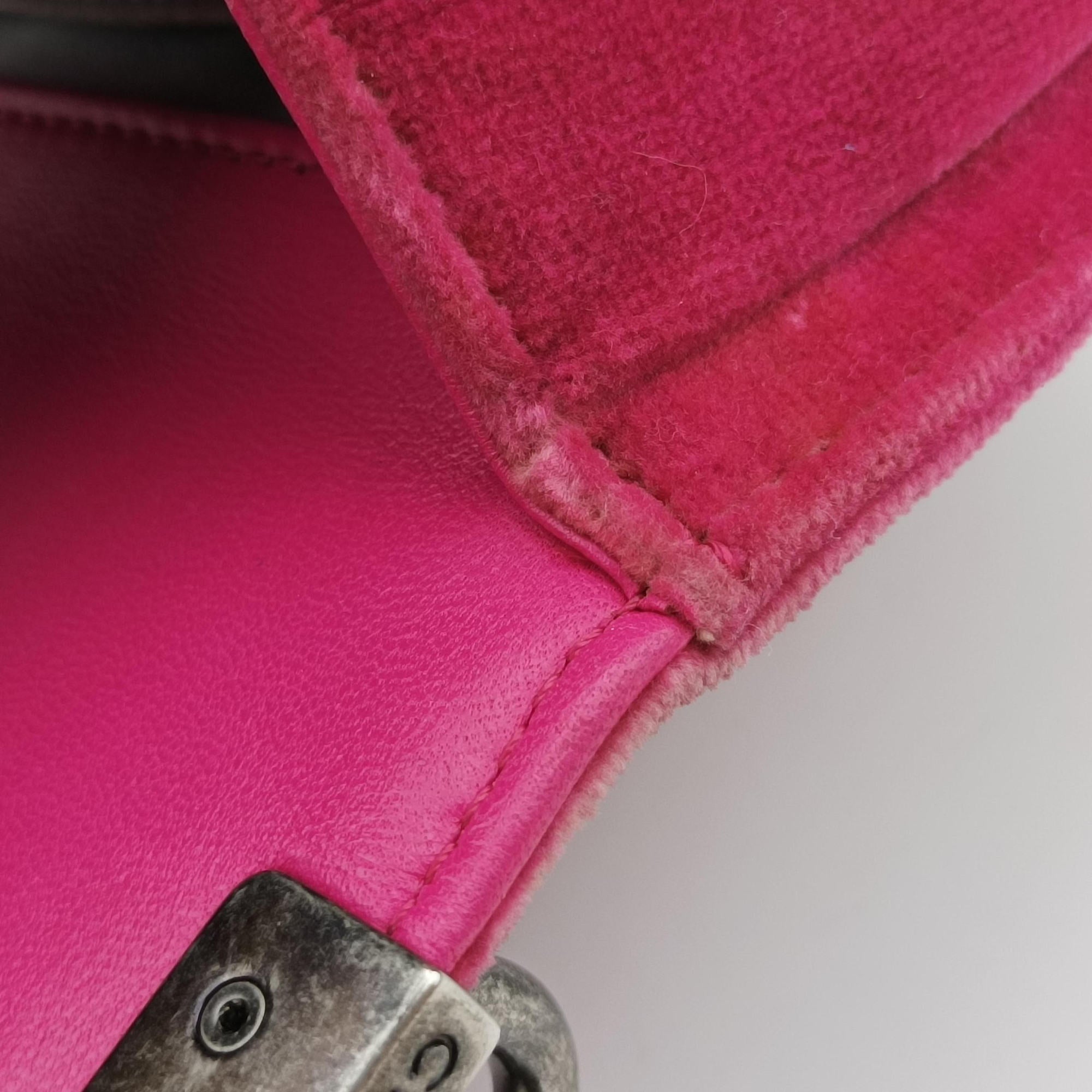 Pre-owned Chanel BOY CHANEL Rose velour A67416 shoulderbag | stylenewstar