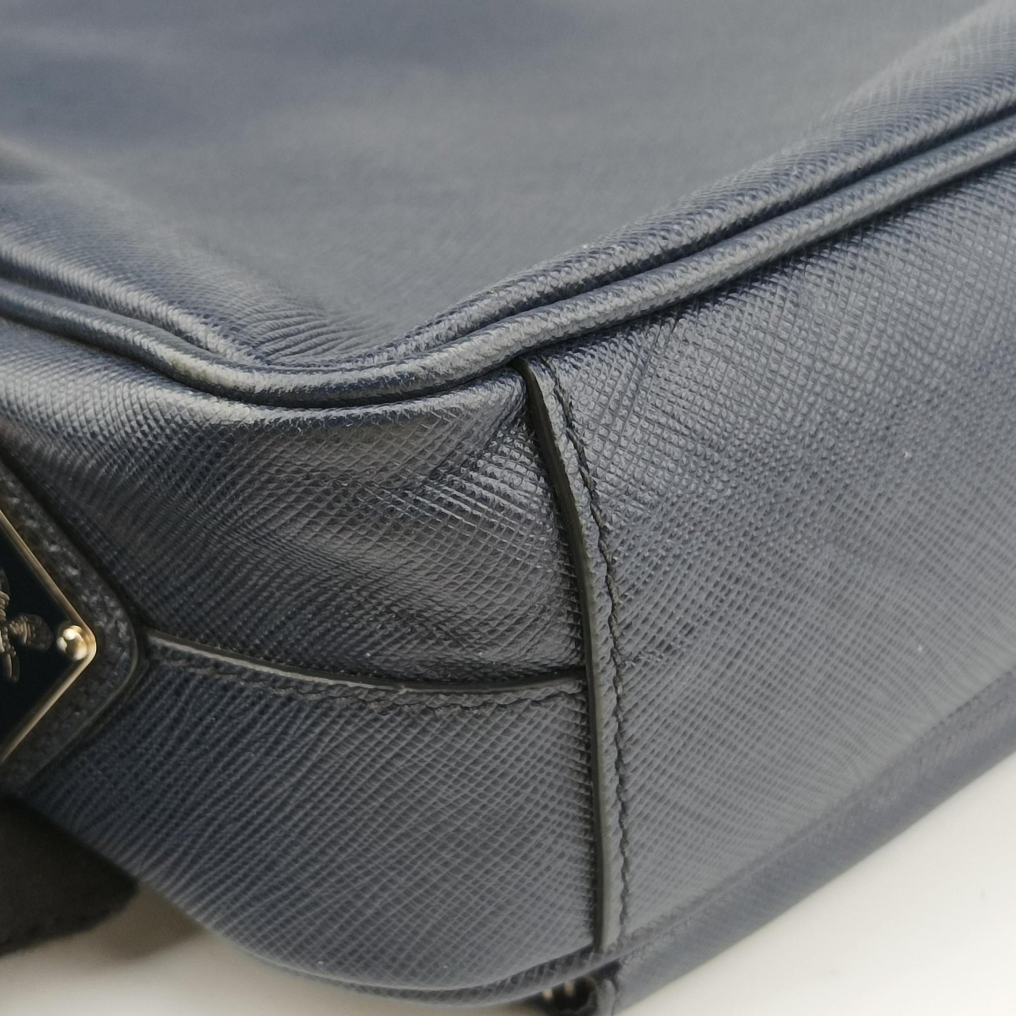 Pre-owned Prada Triangle Logo Plate Navy Saffiano Leather  handbag | stylenewstar