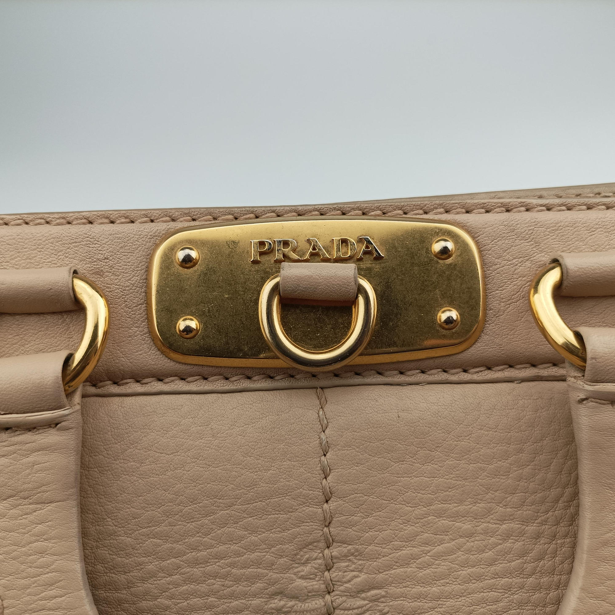 Pre-owned Prada Cervo Frame Satchel Beige Leather  shoulderbag | stylenewstar