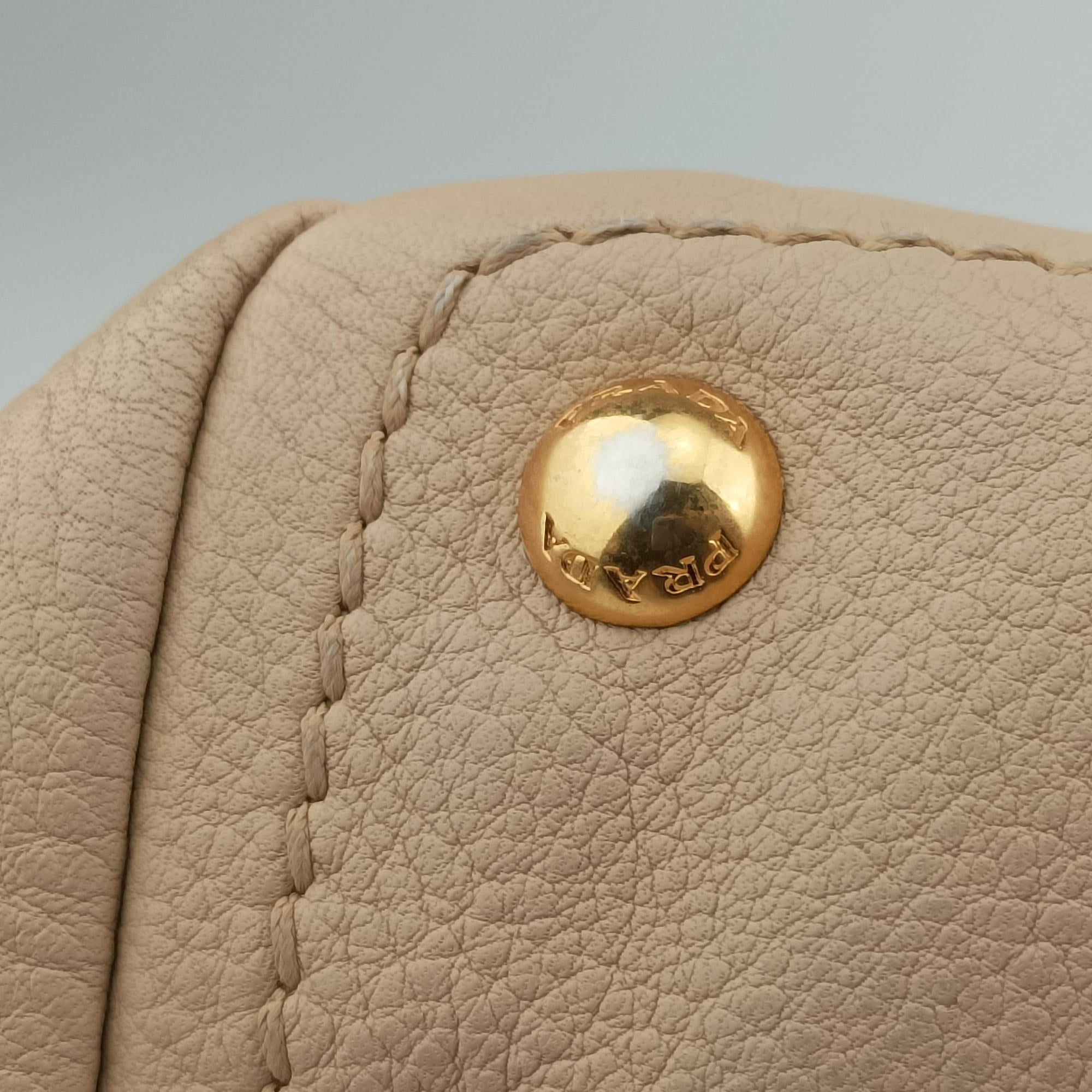 Pre-owned Prada Cervo Frame Satchel Beige Leather  shoulderbag | stylenewstar