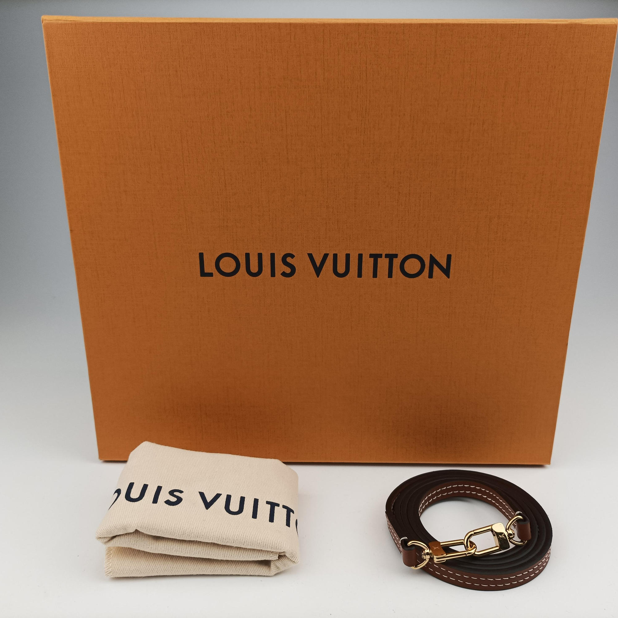 Pre-owned Louis Vuitton Noé Purse Beige x Brown natural raffia M83521 shoulderbag | stylenewstar
