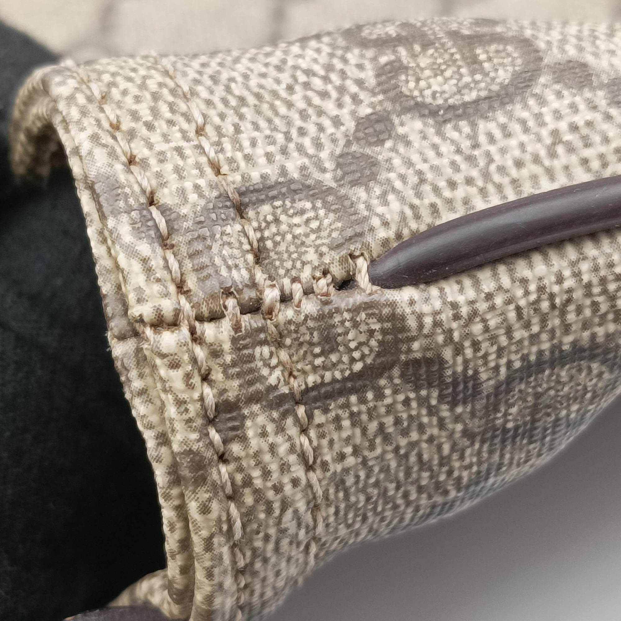 Pre-owned Gucci GG Plus GG Supreme Beige×Brown PVC coated canvas 201446 shoulderbag | stylenewstar