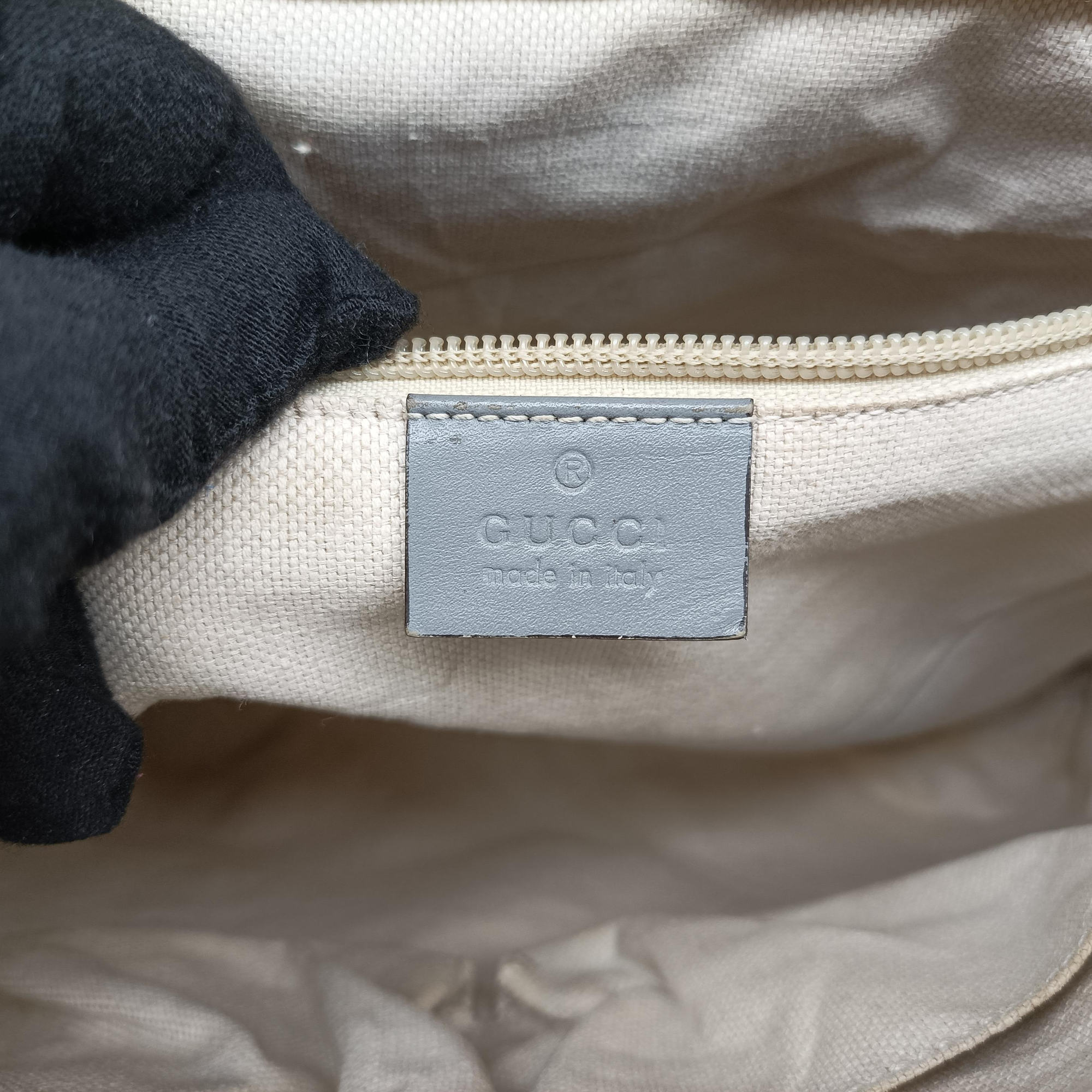 Pre-owned Gucci GG Supreme Messenger Beige×gray PVC coated canvas×Leather 353429 shoulderbag | stylenewstar