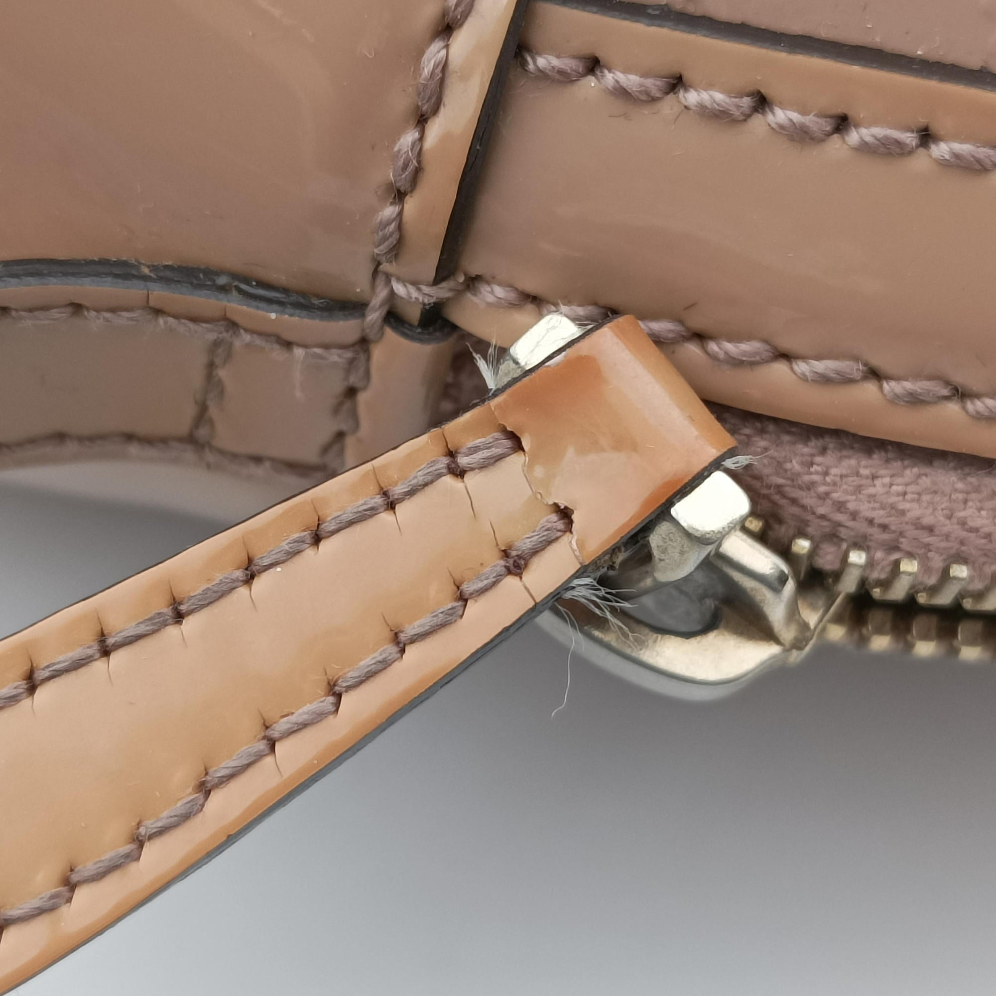 Pre-owned Gucci Microguccissima Beige Patent Leather 309617 shoulderbag | stylenewstar