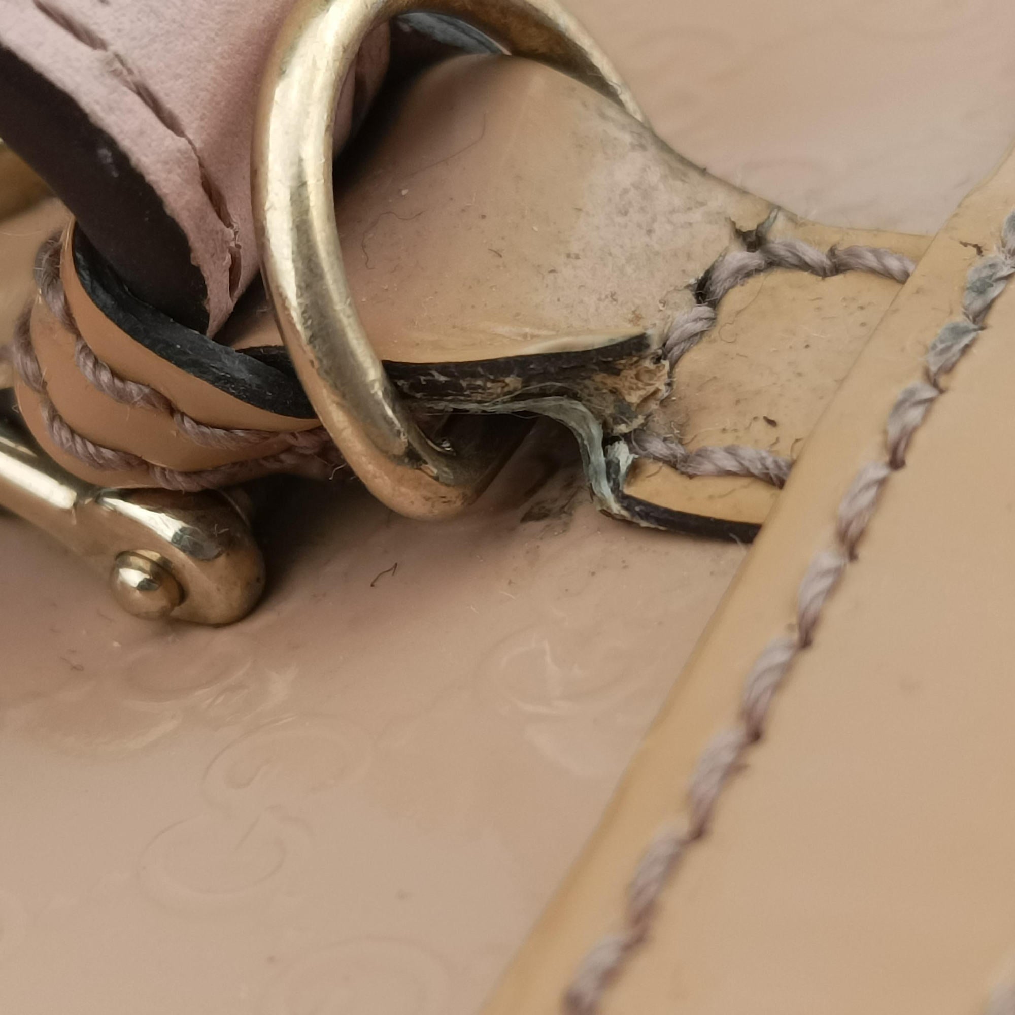 Pre-owned Gucci Microguccissima Beige Patent Leather 309617 shoulderbag | stylenewstar