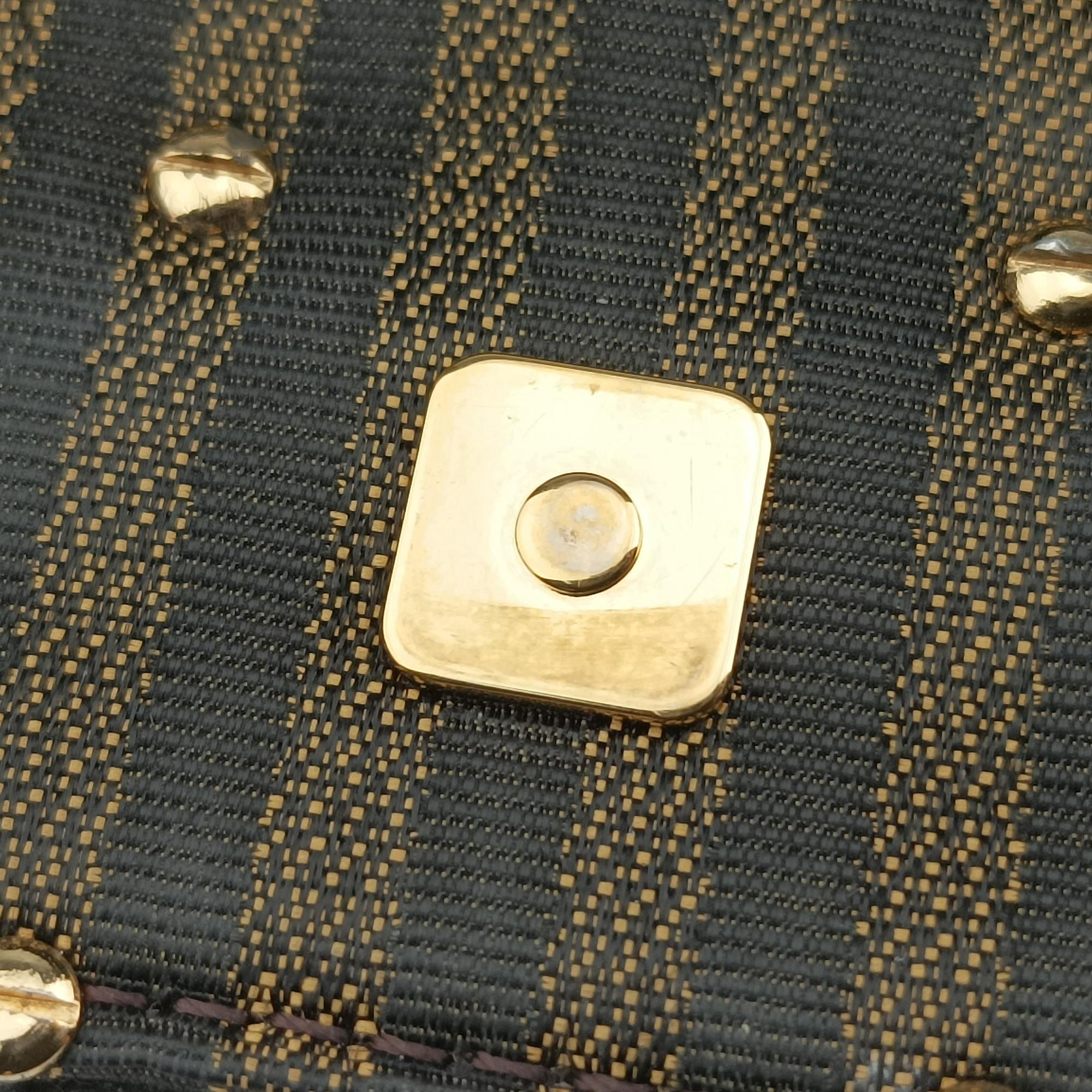 Pre-owned Fendi Nano Baguette Charm BlackxBeige RaffiaxLeather 7AR996 handbag | stylenewstar