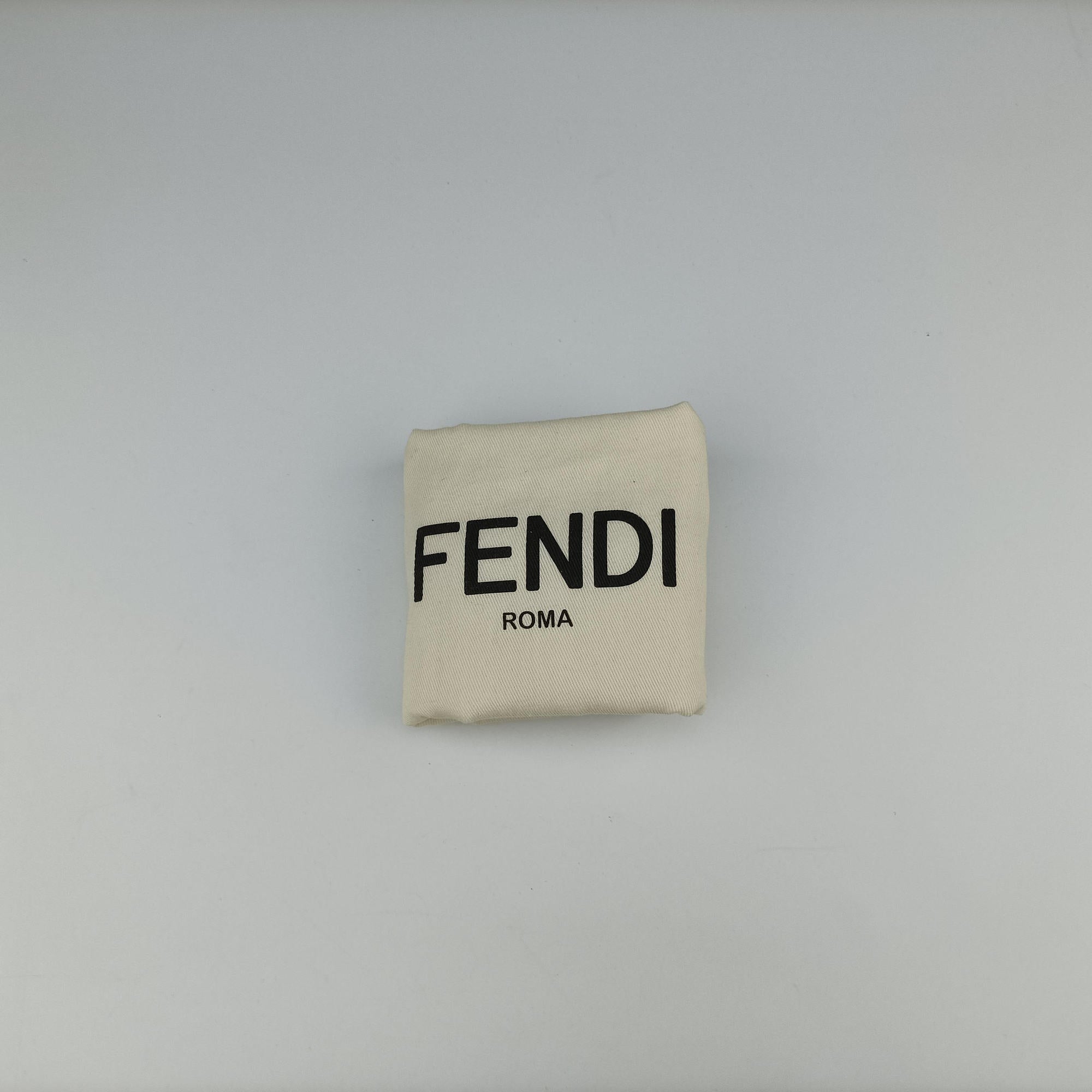 Pre-owned Fendi Nano Baguette Charm BlackxBeige RaffiaxLeather 7AR996 handbag | stylenewstar