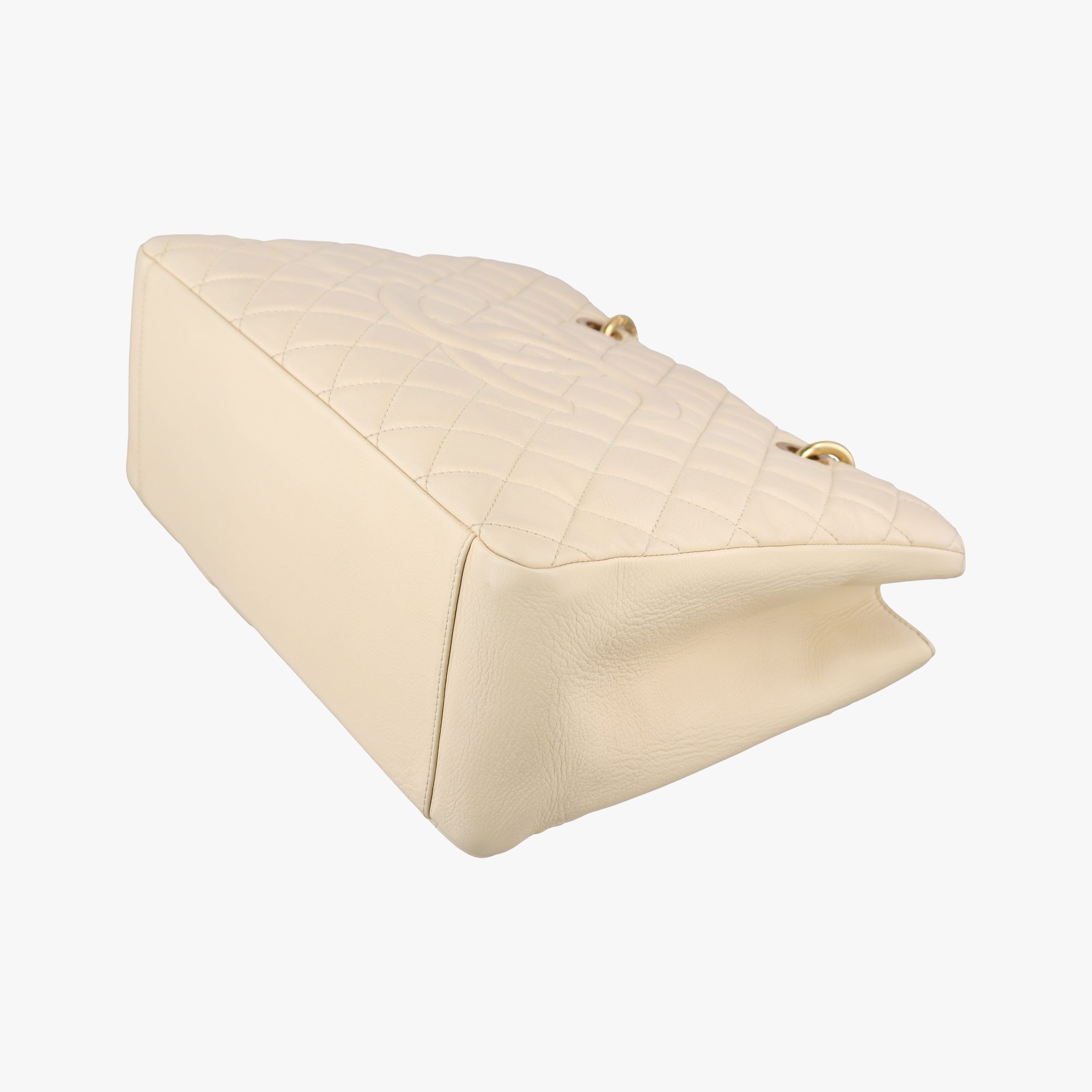 Pre-owned Chanel Matelasse Cocomark GST Beige caviar skin A50995 handbag | stylenewstar