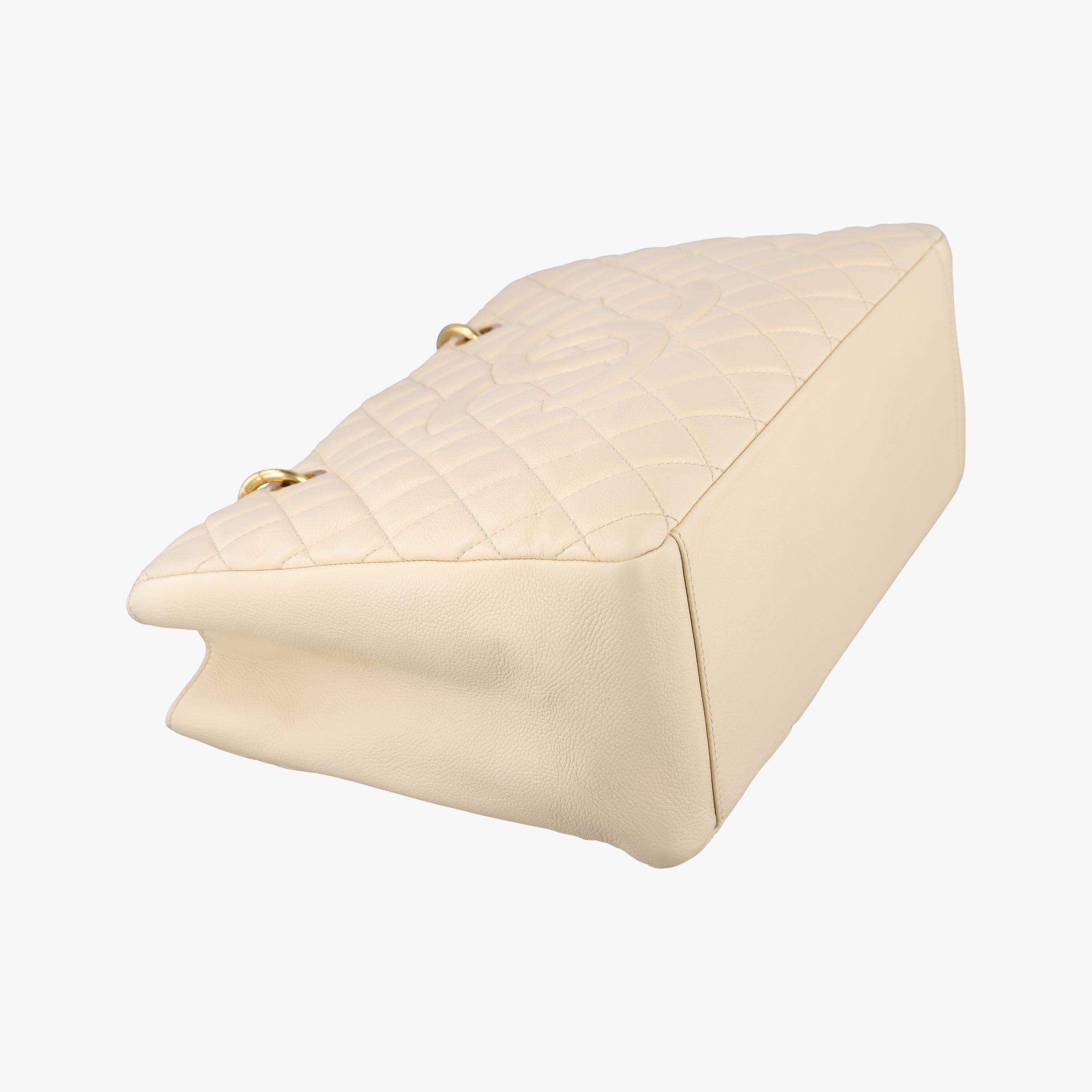 Pre-owned Chanel Matelasse Cocomark GST Beige caviar skin A50995 handbag | stylenewstar