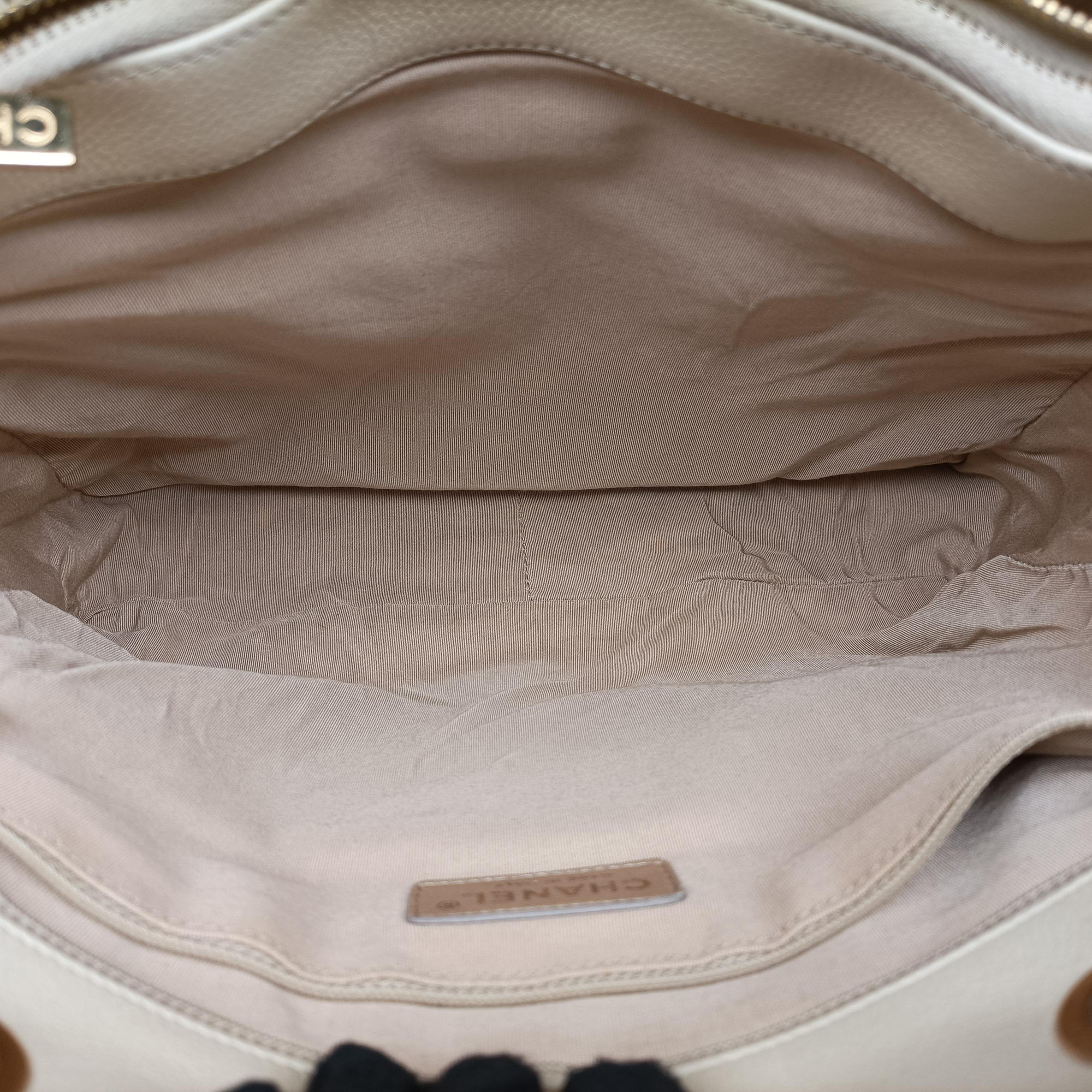 Pre-owned Chanel Matelasse Cocomark GST Beige caviar skin A50995 handbag | stylenewstar