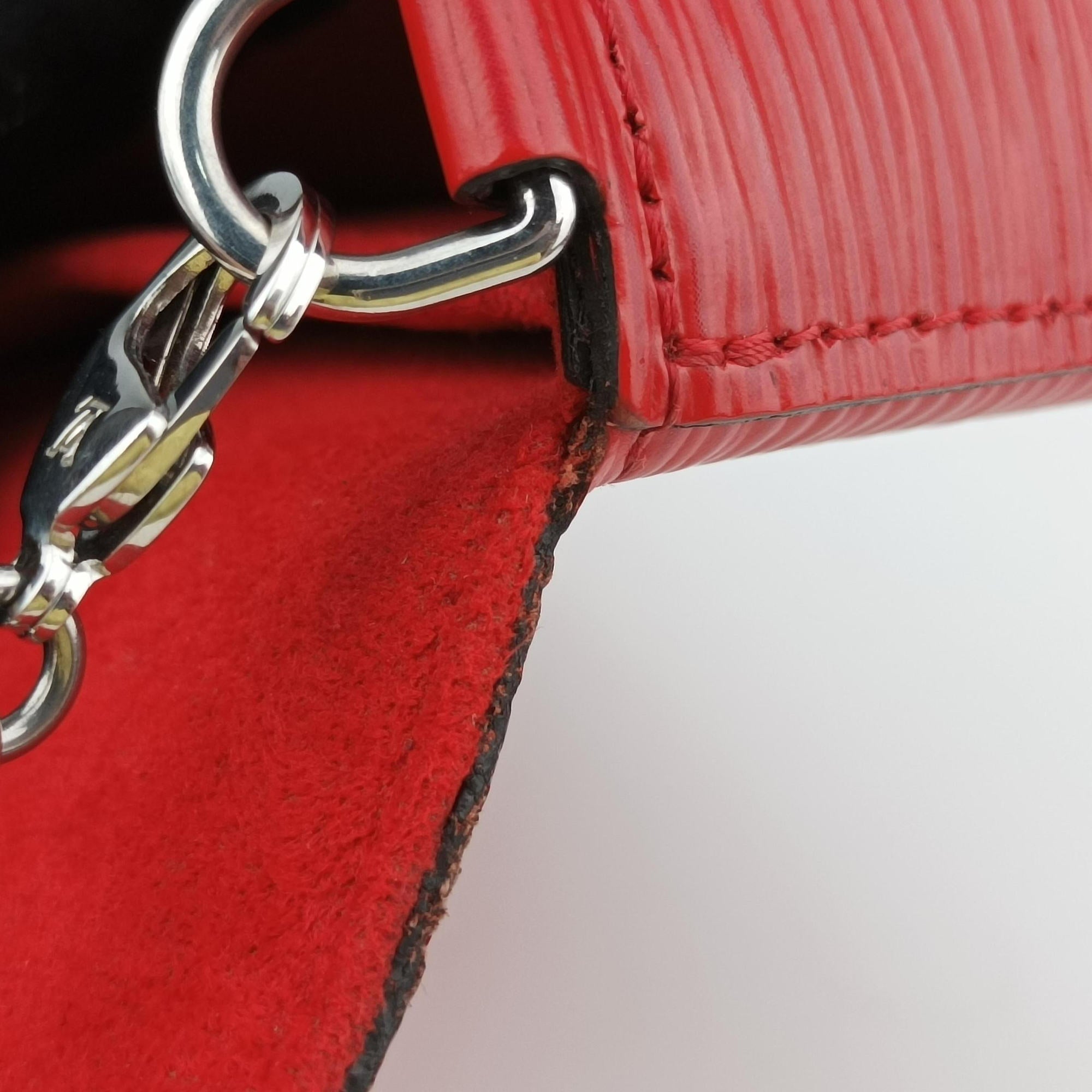Pre-owned Louis Vuitton Pochette Felice COQUELICOT Epi M41559 shoulderbag | stylenewstar